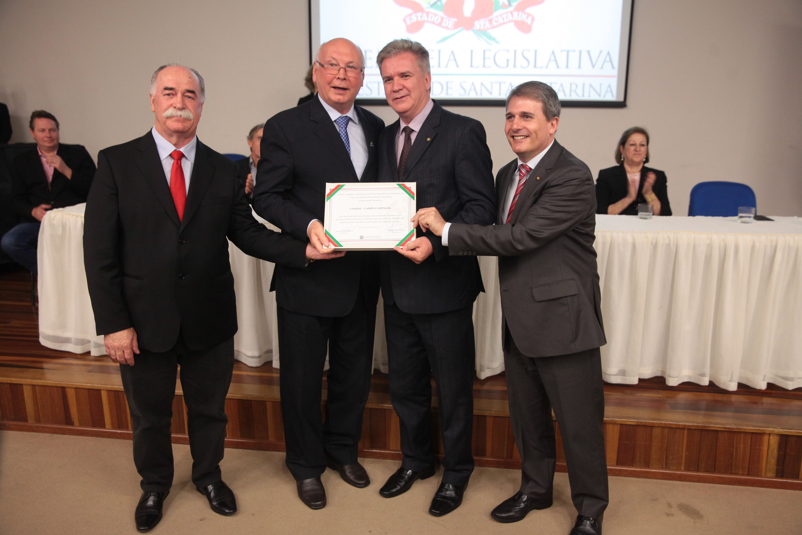 Sessão Solene em comemoração aos 70 anos de fundação do Hospital Nossa Senhora das Dores - Capinzal/SC.