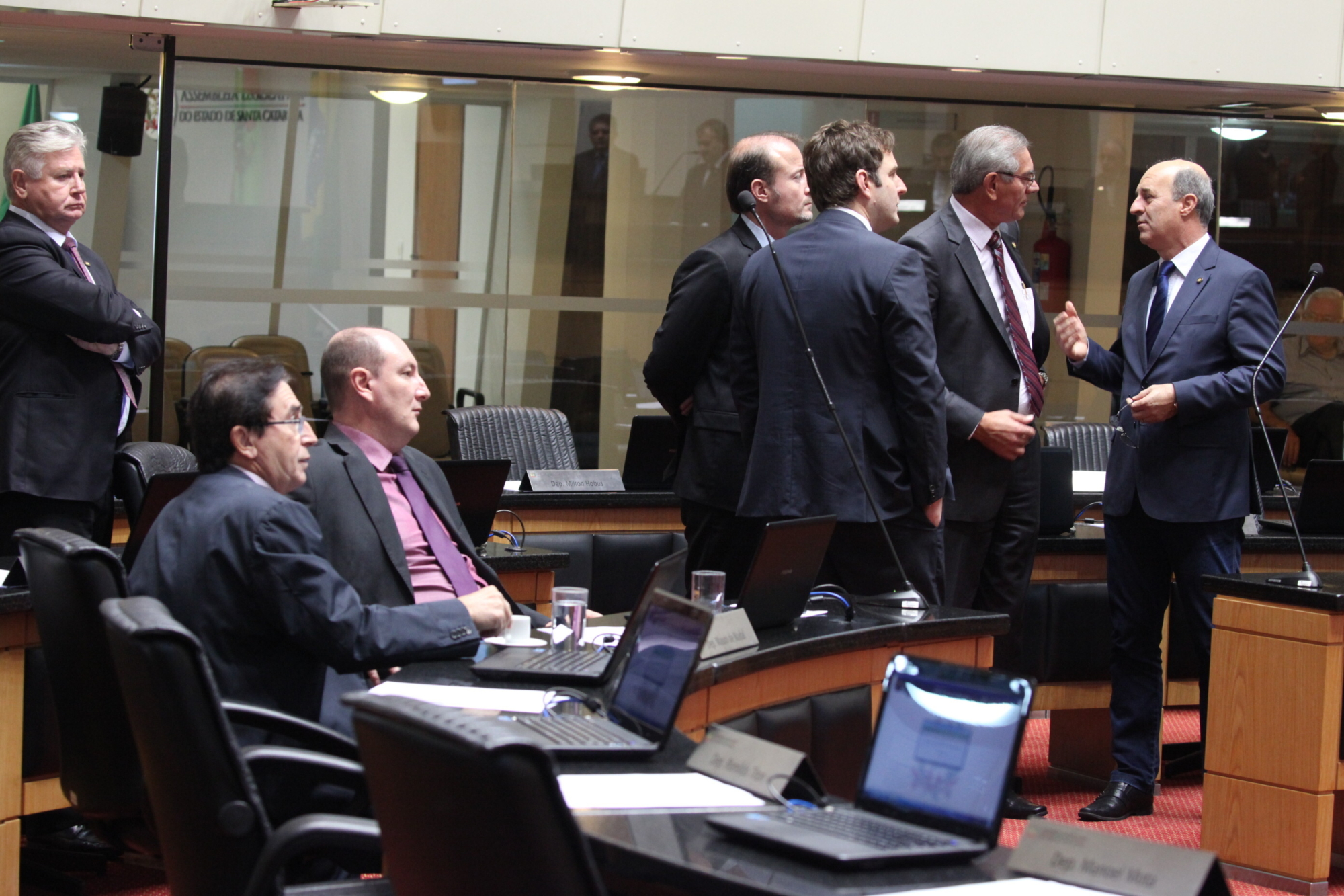 Pronunciamentos dos deputados na sessão desta quinta (05)