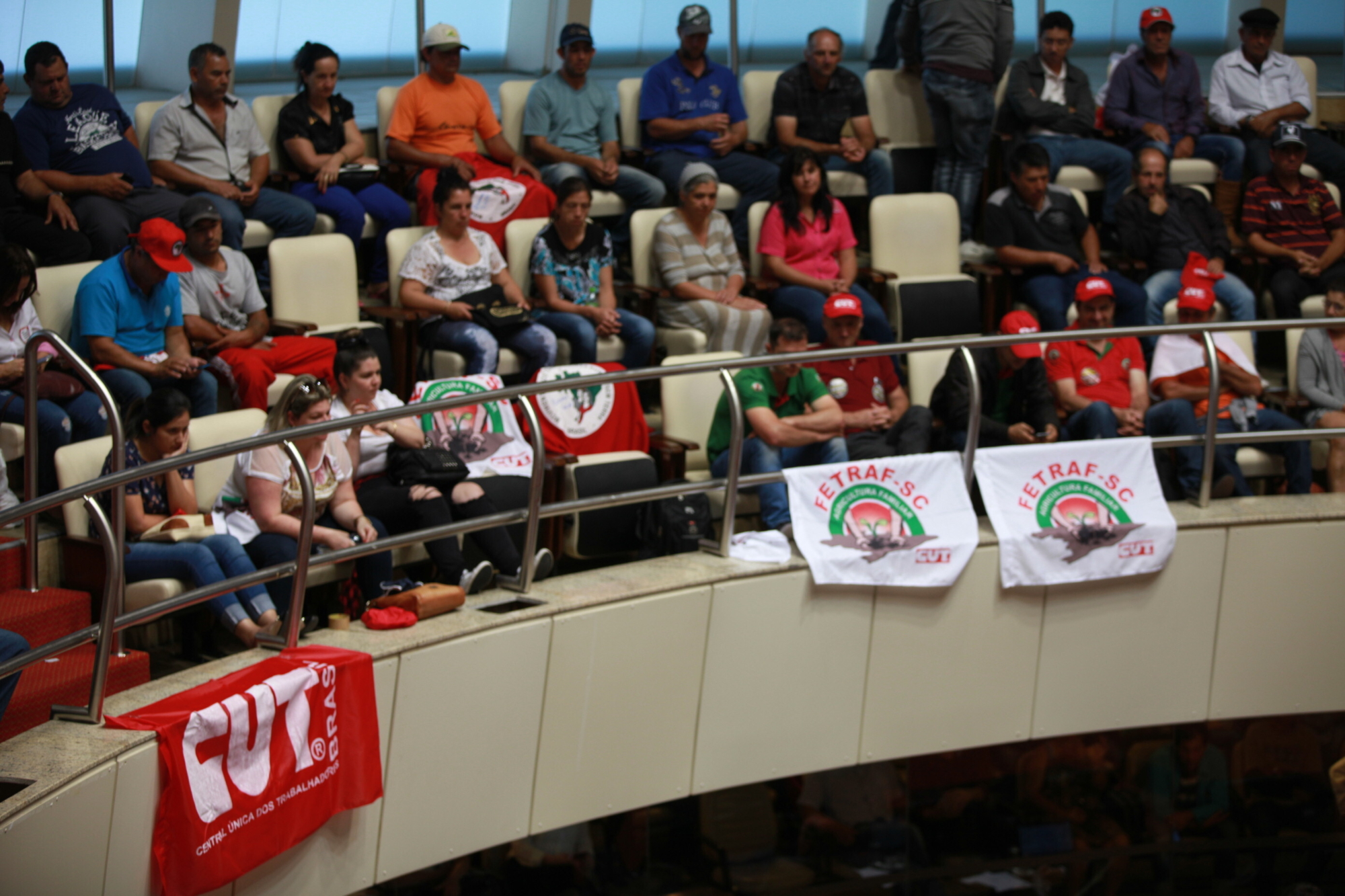 MST e Fetraf pedem apoio dos deputados contra reforma previdenciária