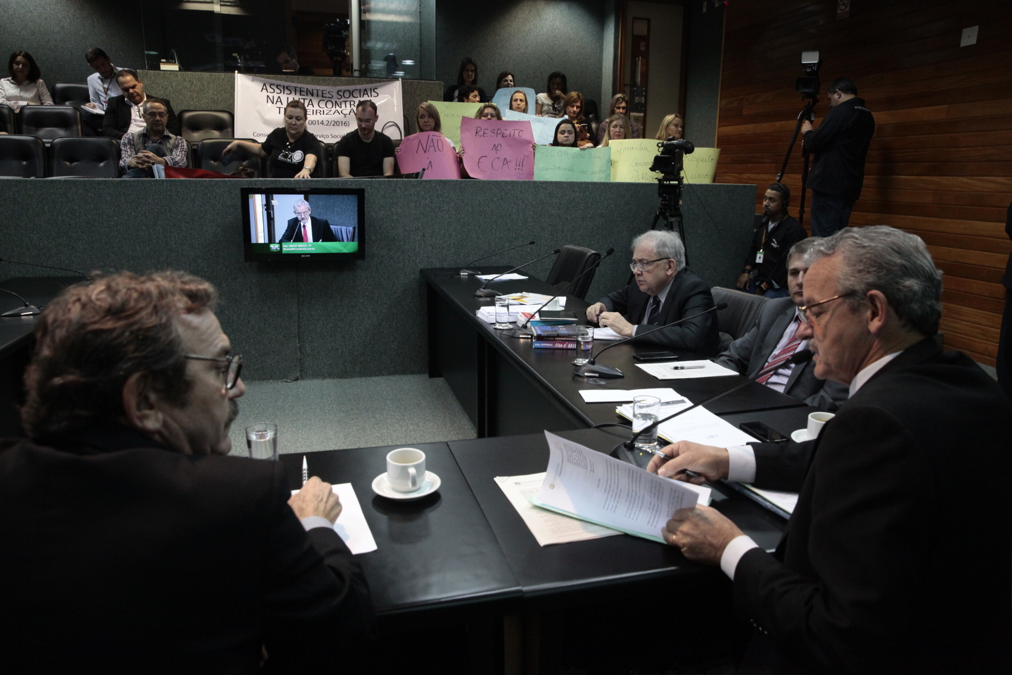 Comissão de Trabalho aprova projeto que altera destinação do FRJ