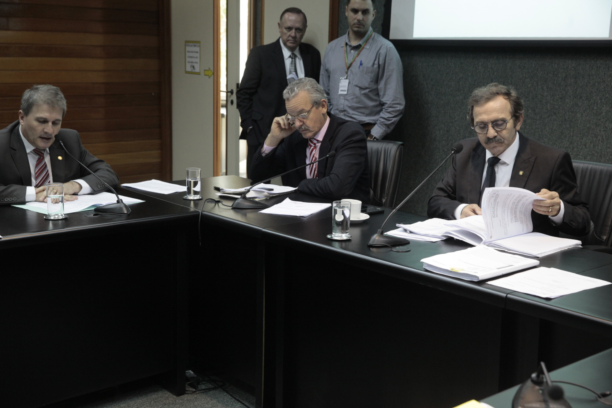 Comissão aprova projeto que regulamenta prazo para suspensão de CNHs