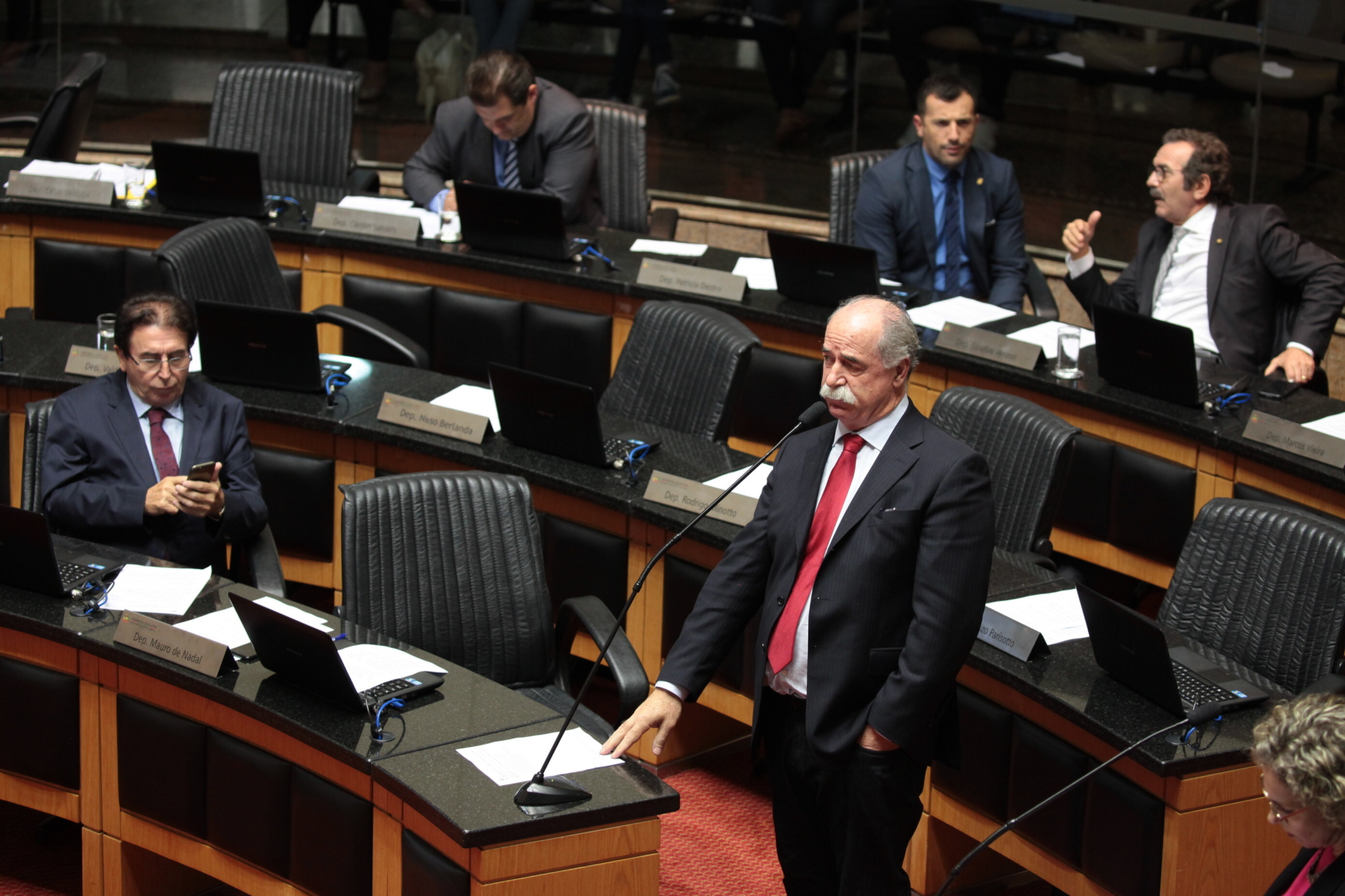 Novo prédio para a Alesc e crise do leite repercutem no plenário