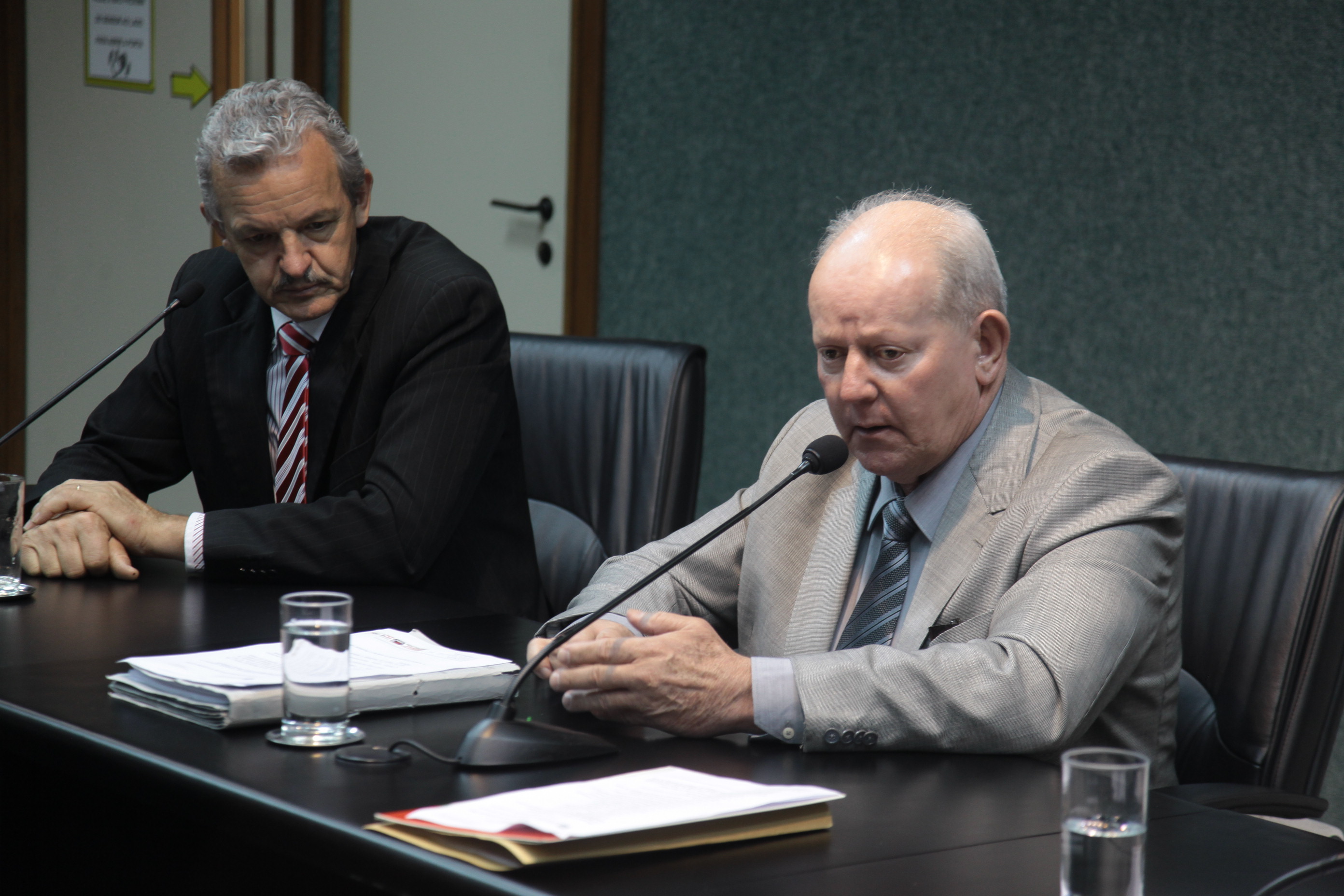 Comissão Especial discute alterações no Regimento Interno da Alesc.
