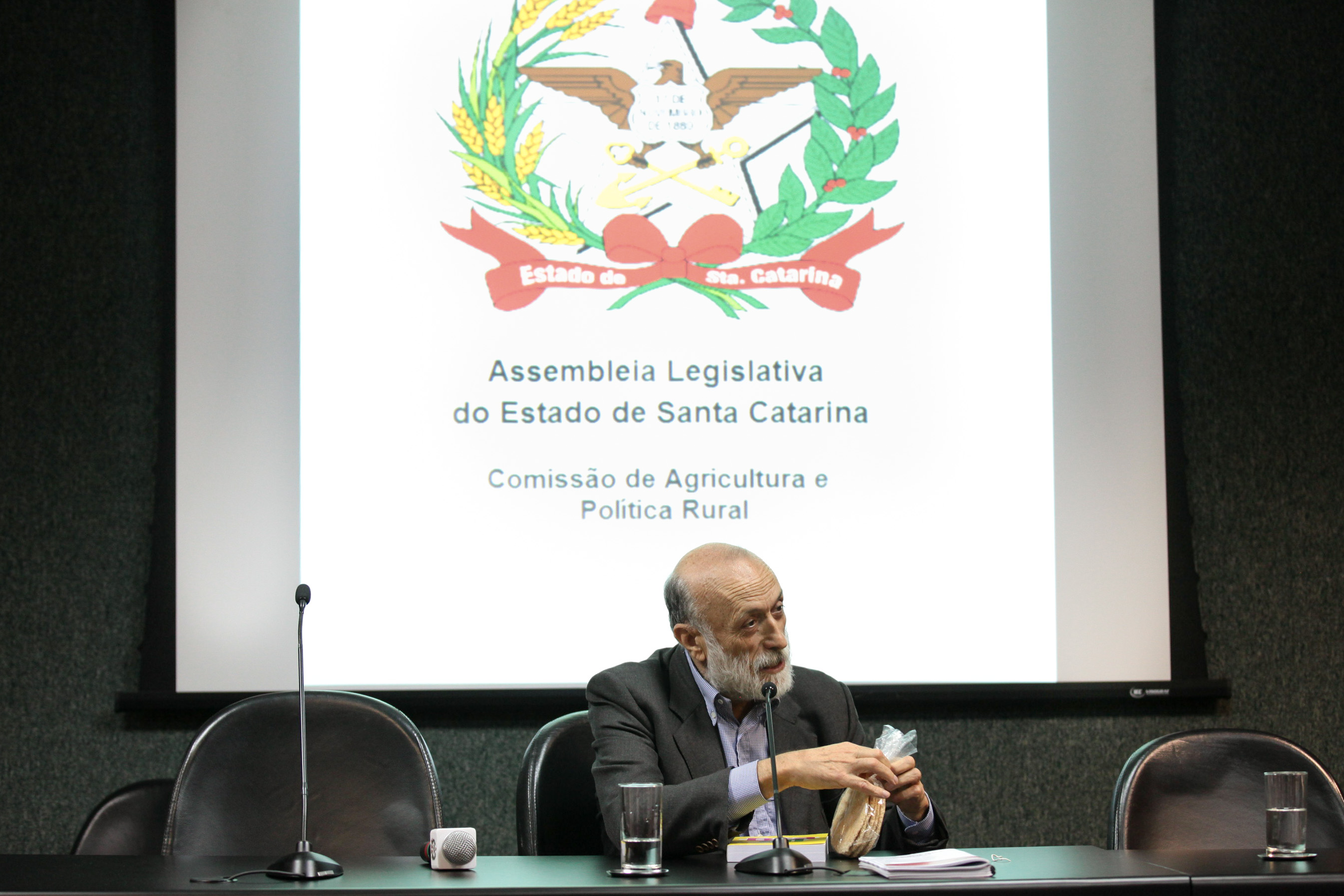 Carlo Petrini, fundador do Slow Food. Seminário sobre Alimentação. Agricultura e Mudanças Climáticas.