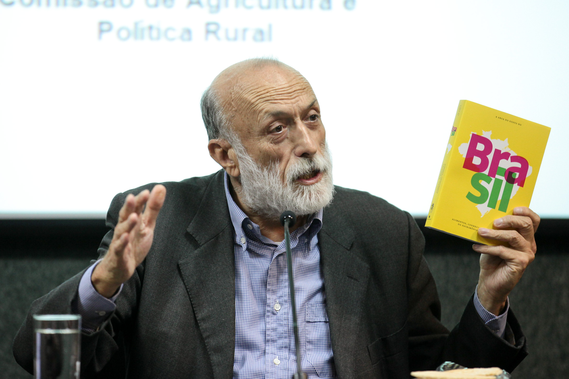 Carlo Petrini, fundador do Slow Food. Seminário sobre Alimentação. Agricultura e Mudanças Climáticas.