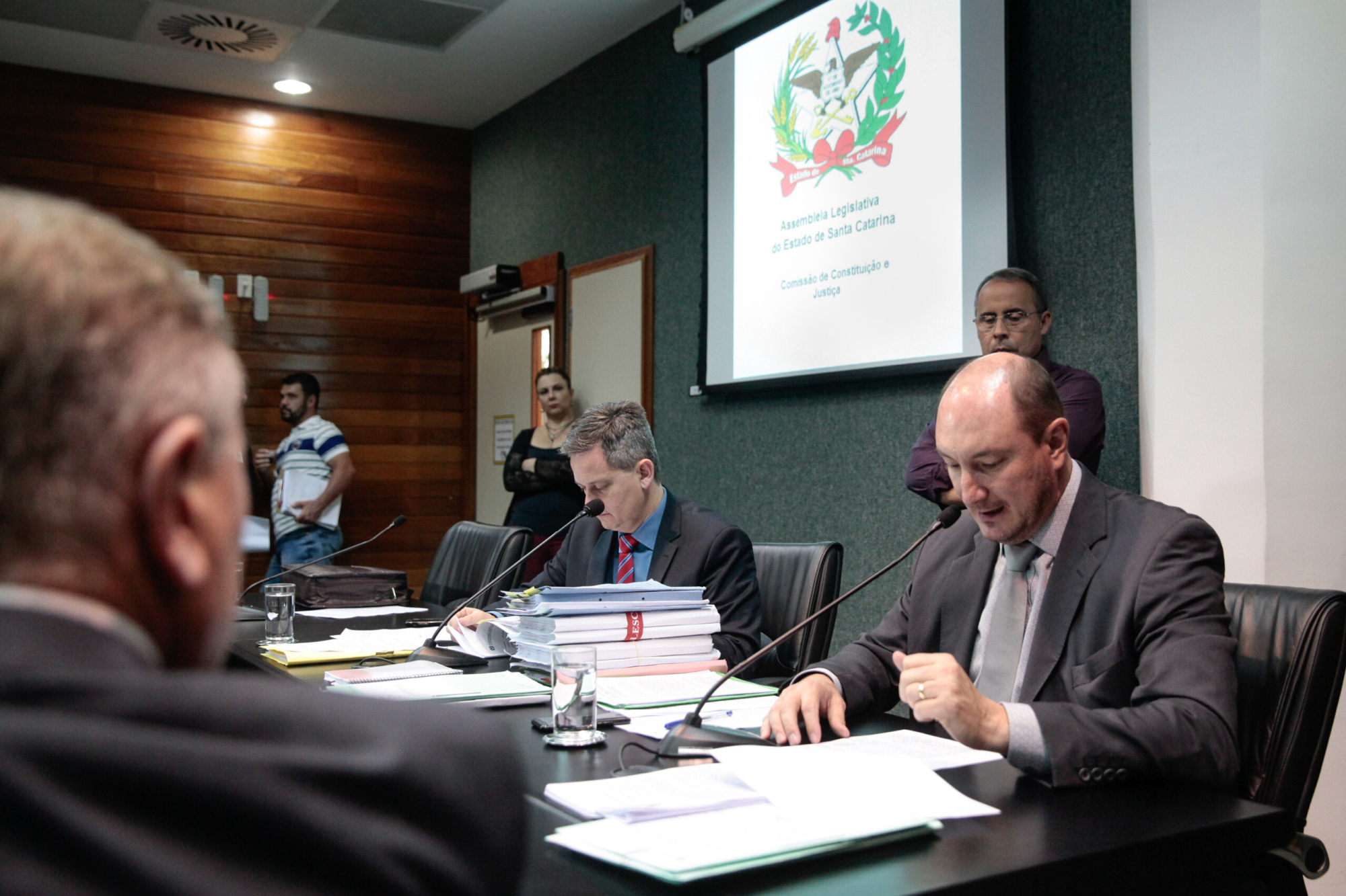 CCJ aprova PL que reduz prazo para contestação de concursos