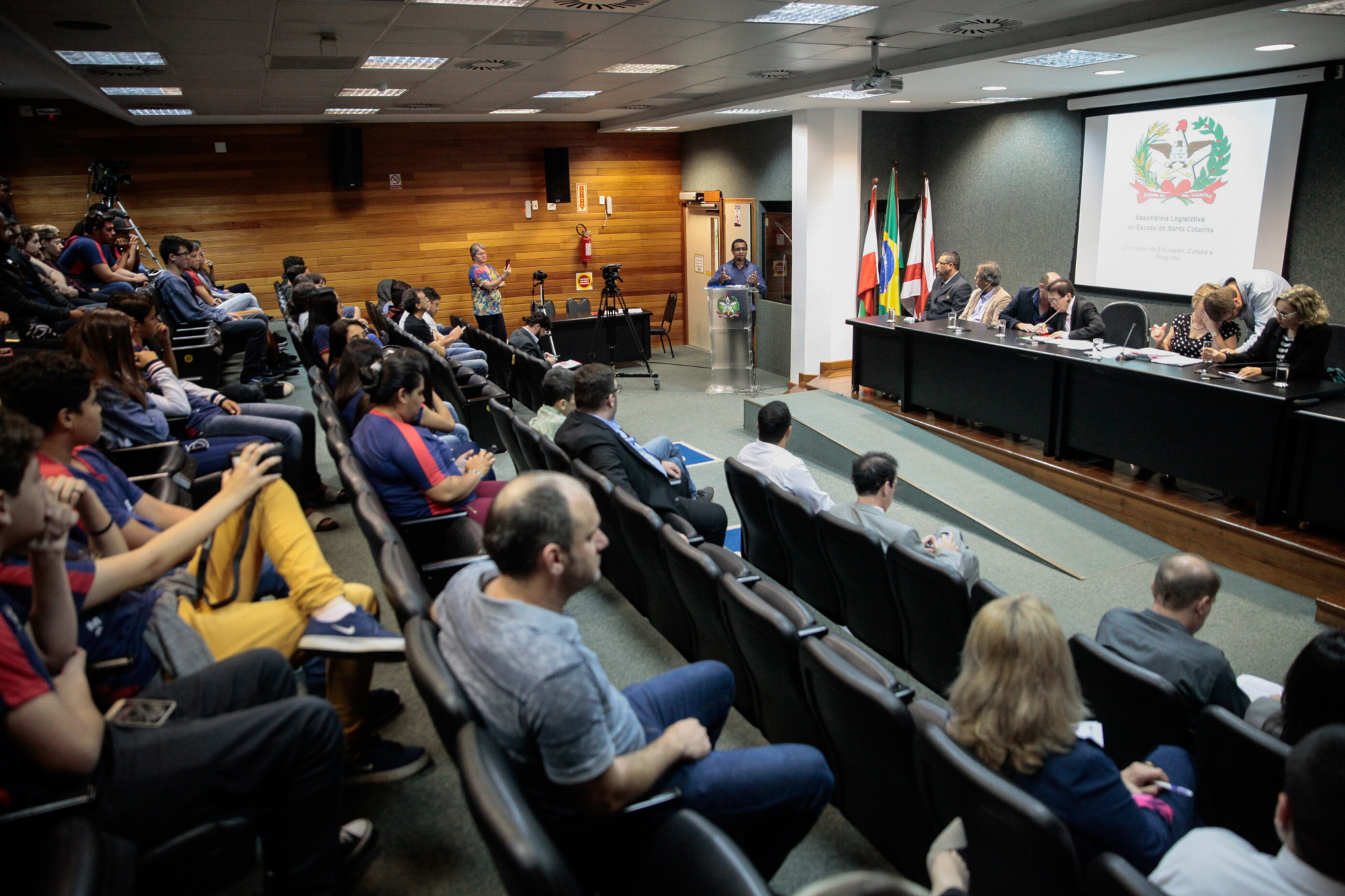Comunidade pede apoio pela manutenção de aulas em escola de São Francisco do Sul