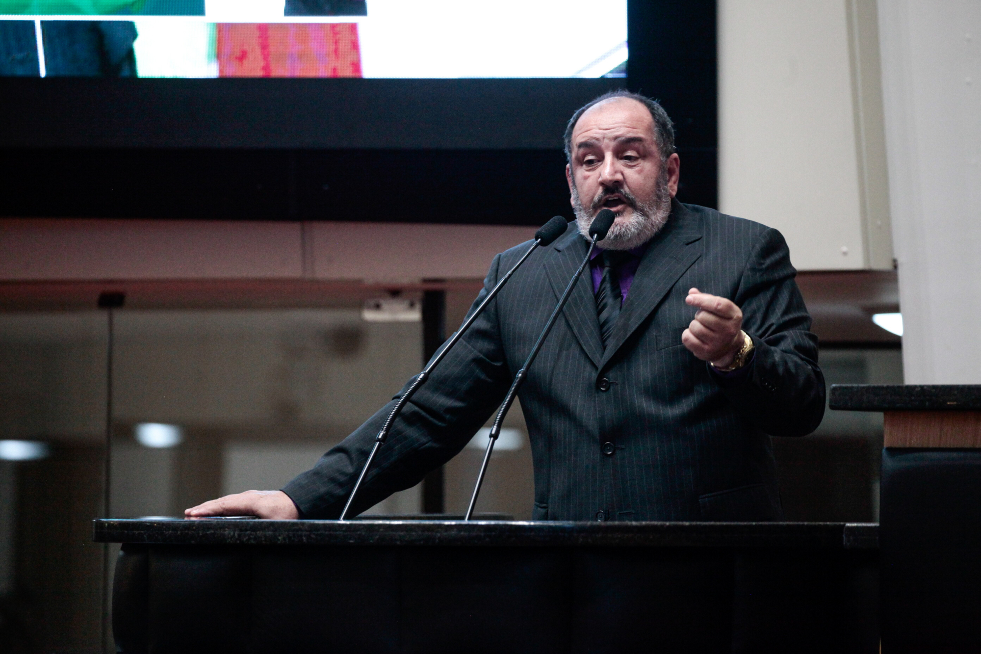 Roberto Salum assume vaga no Parlamento
