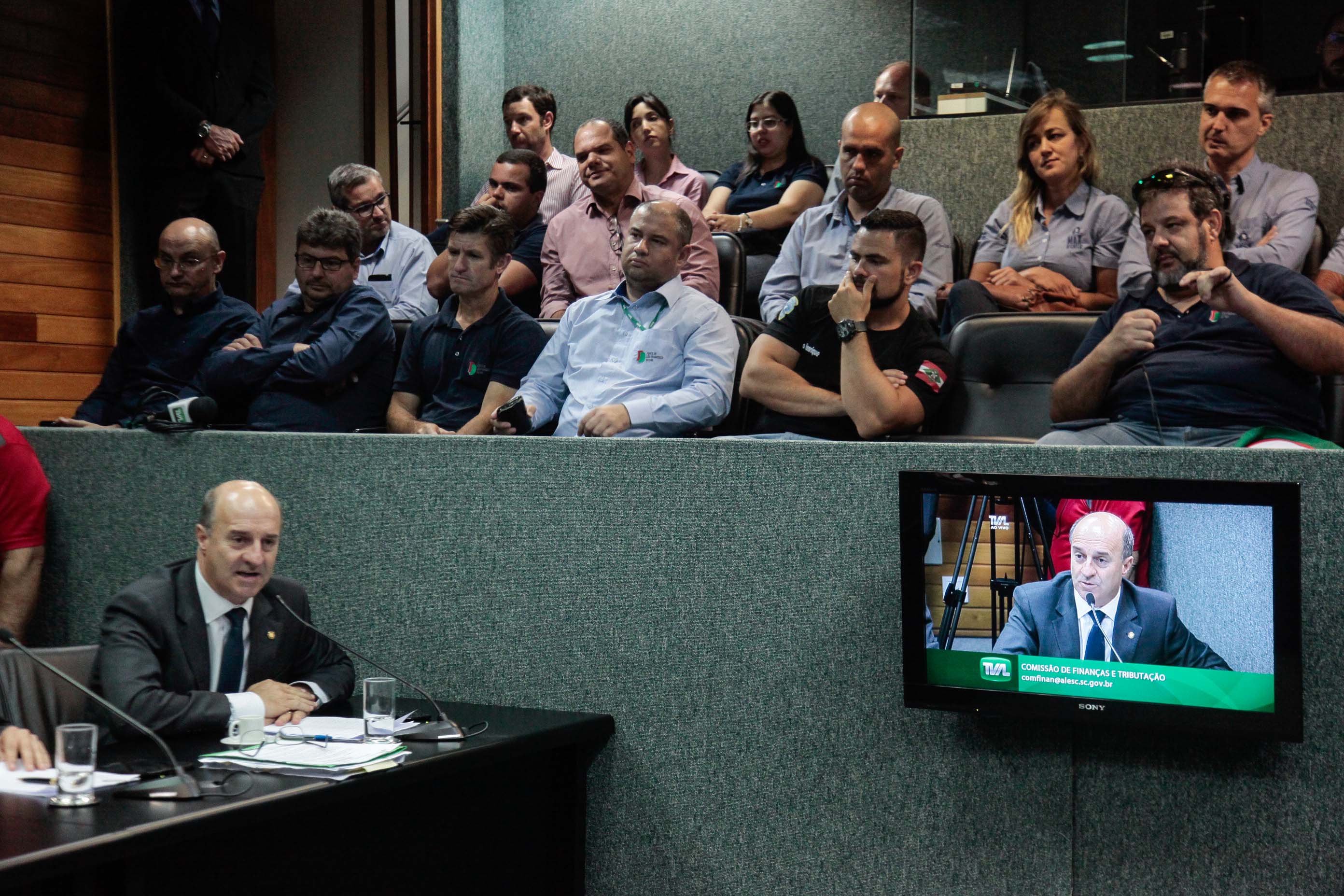 Comissão de Finanças e Tributação.