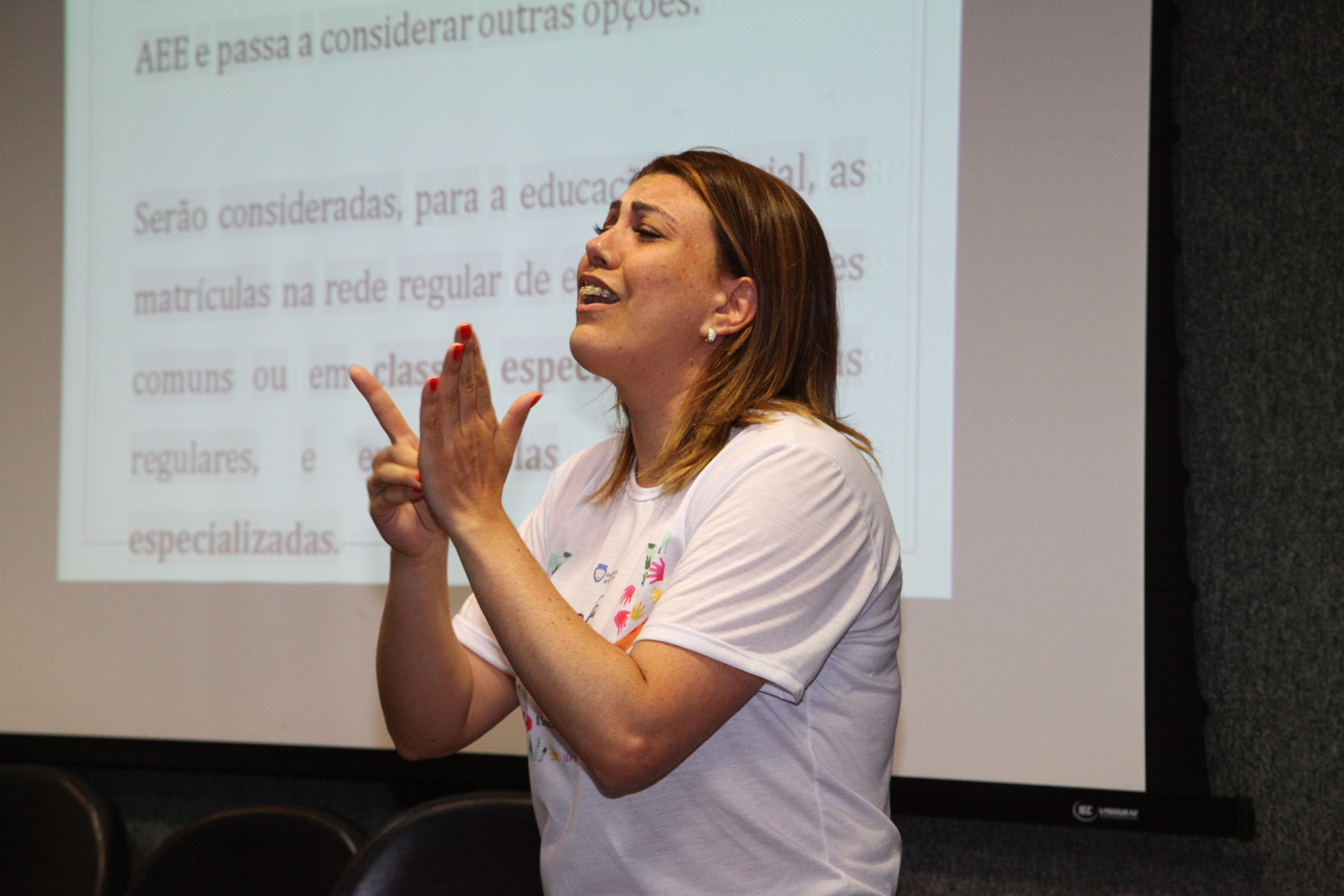II Seminário dos Povos Surdos - Crisiani Nunes Bez Batti