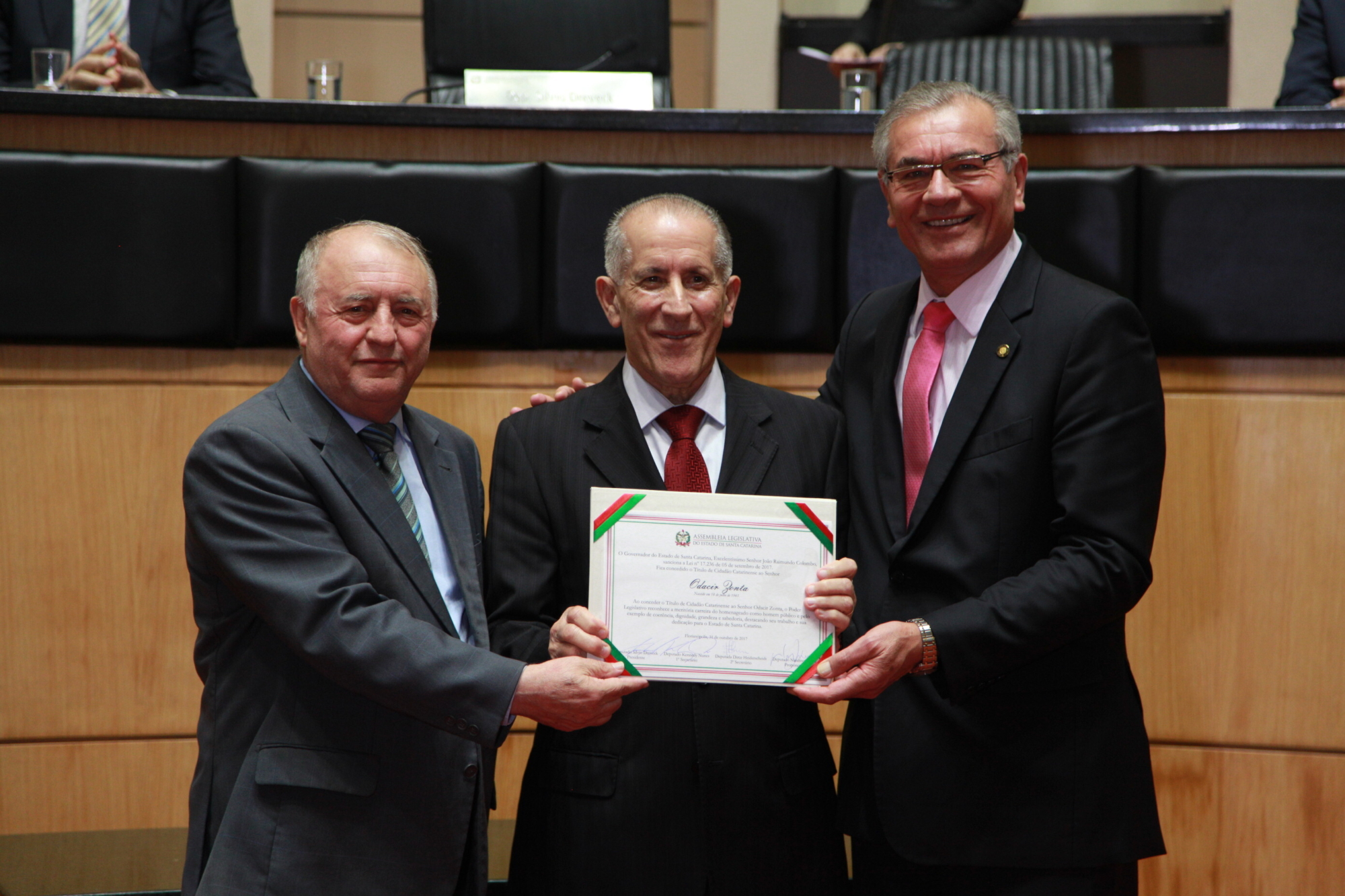 Odacir Zonta recebe título de Cidadão Catarinense