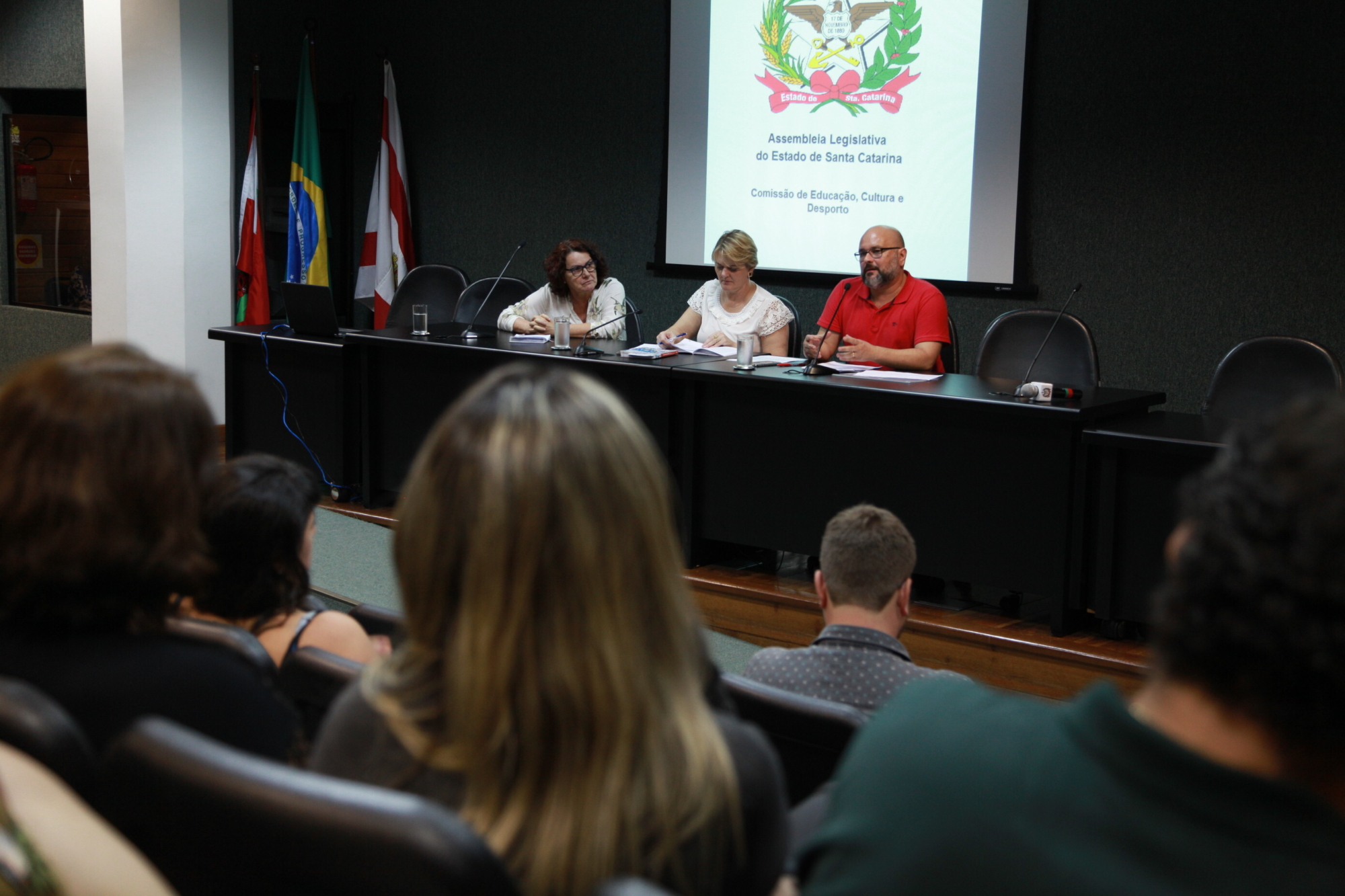 Assembleia cria grupo para acompanhar ações para educação de jovens e adultos