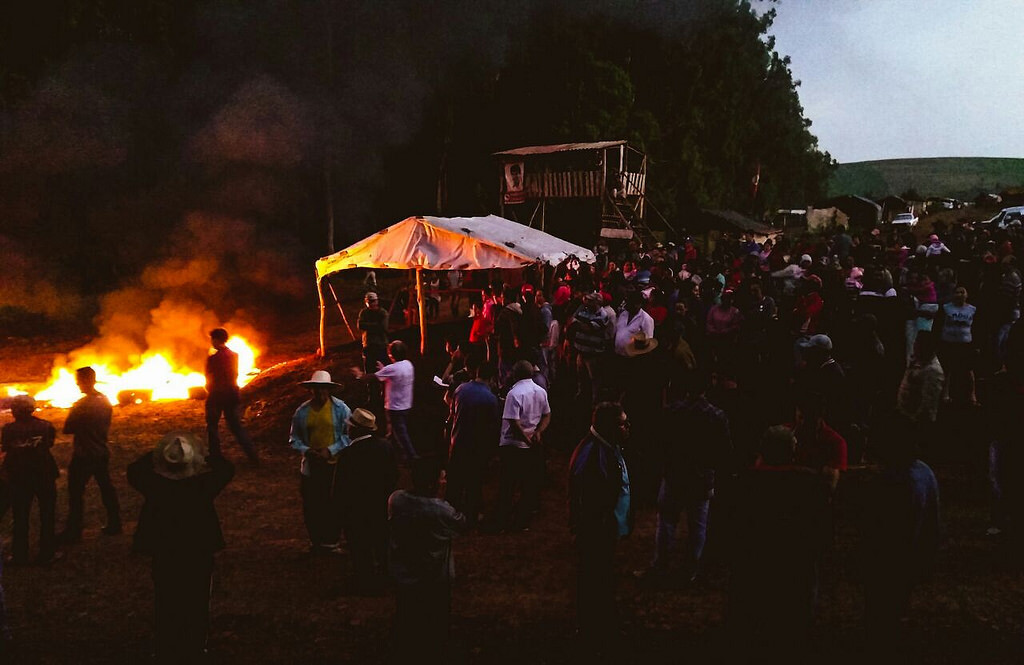 Desocupação de acampamento Sem Terra no Oeste é criticada na Assembleia