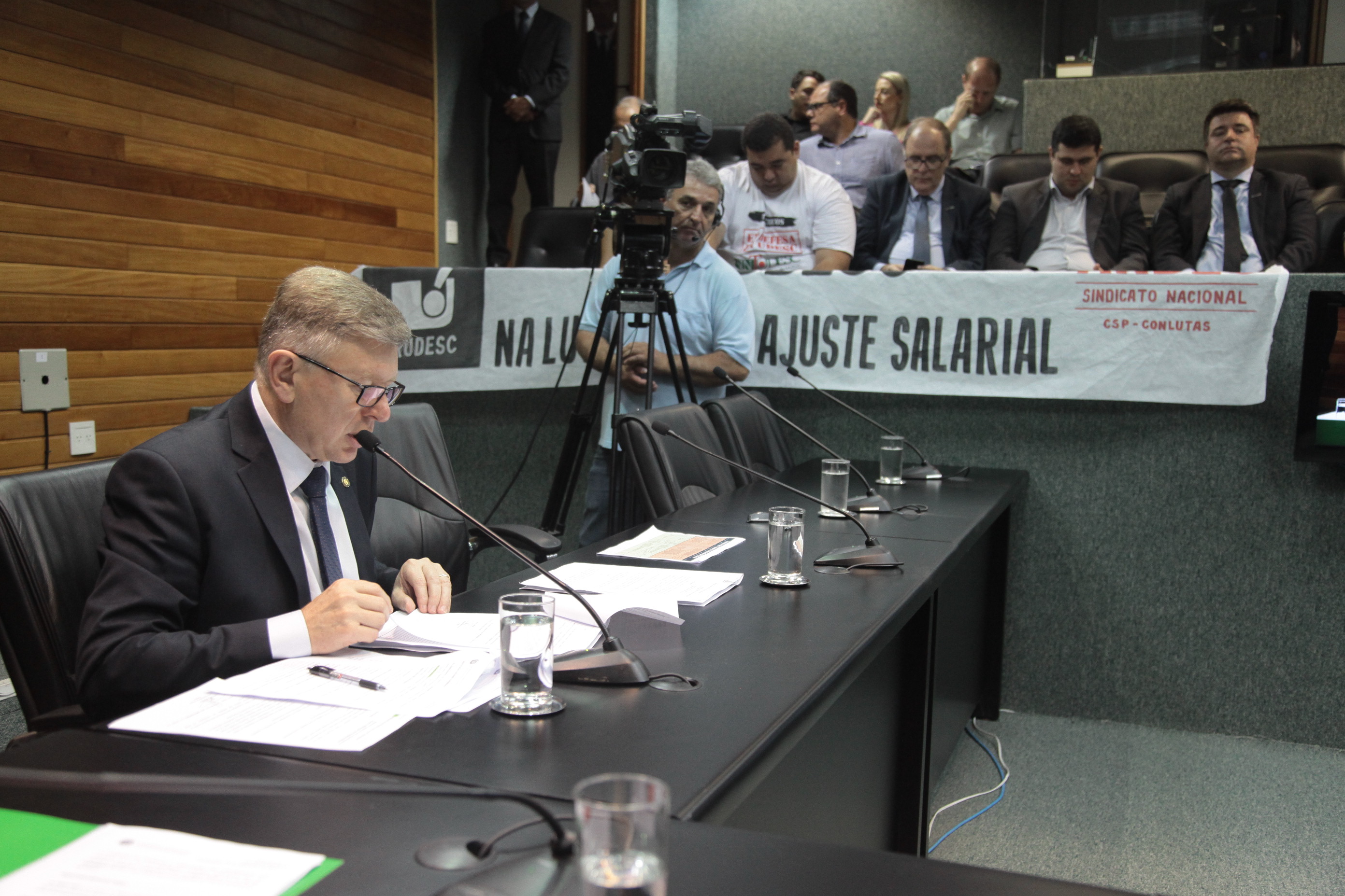Comissão de Finanças e Tributação.