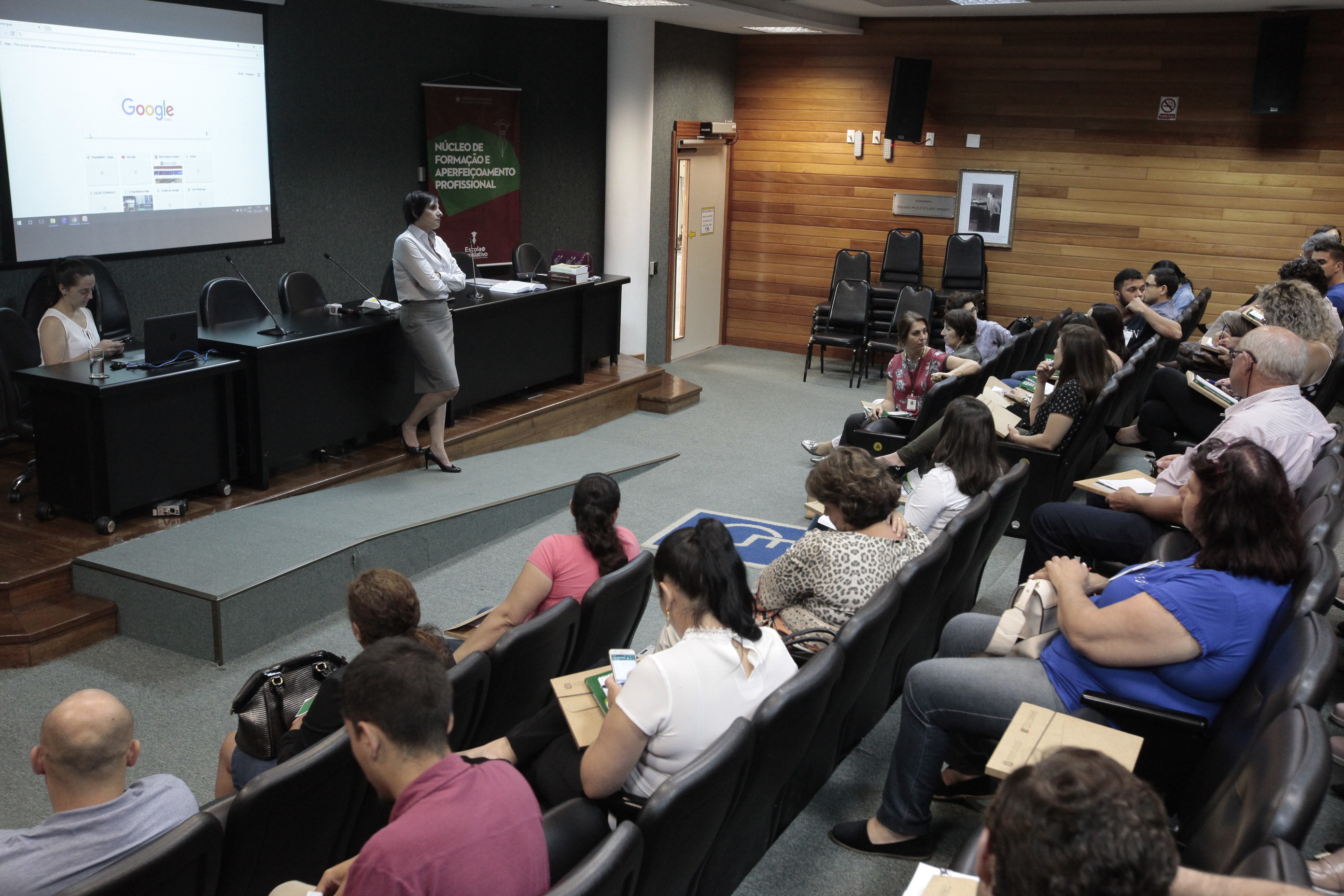 Escola do Legislativo Promove Curso de Legística.