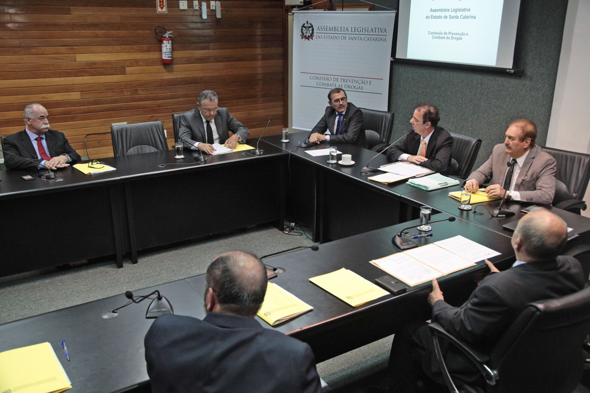 Aprovado PL que autoriza a comercialização de bebidas alcoólicas em estádios