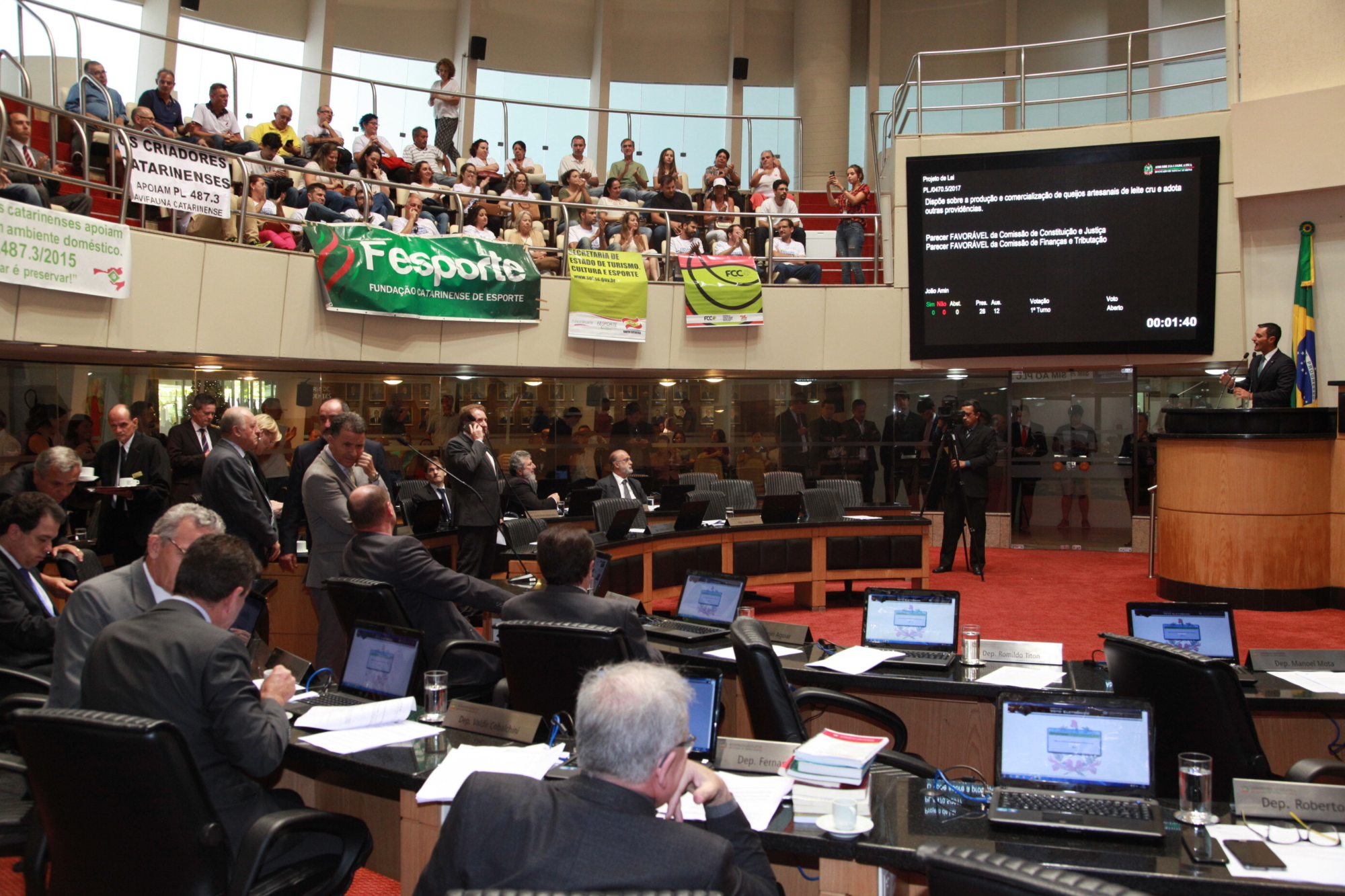 Derrubado veto a projeto que pretende coibir roubo de cargas no estado