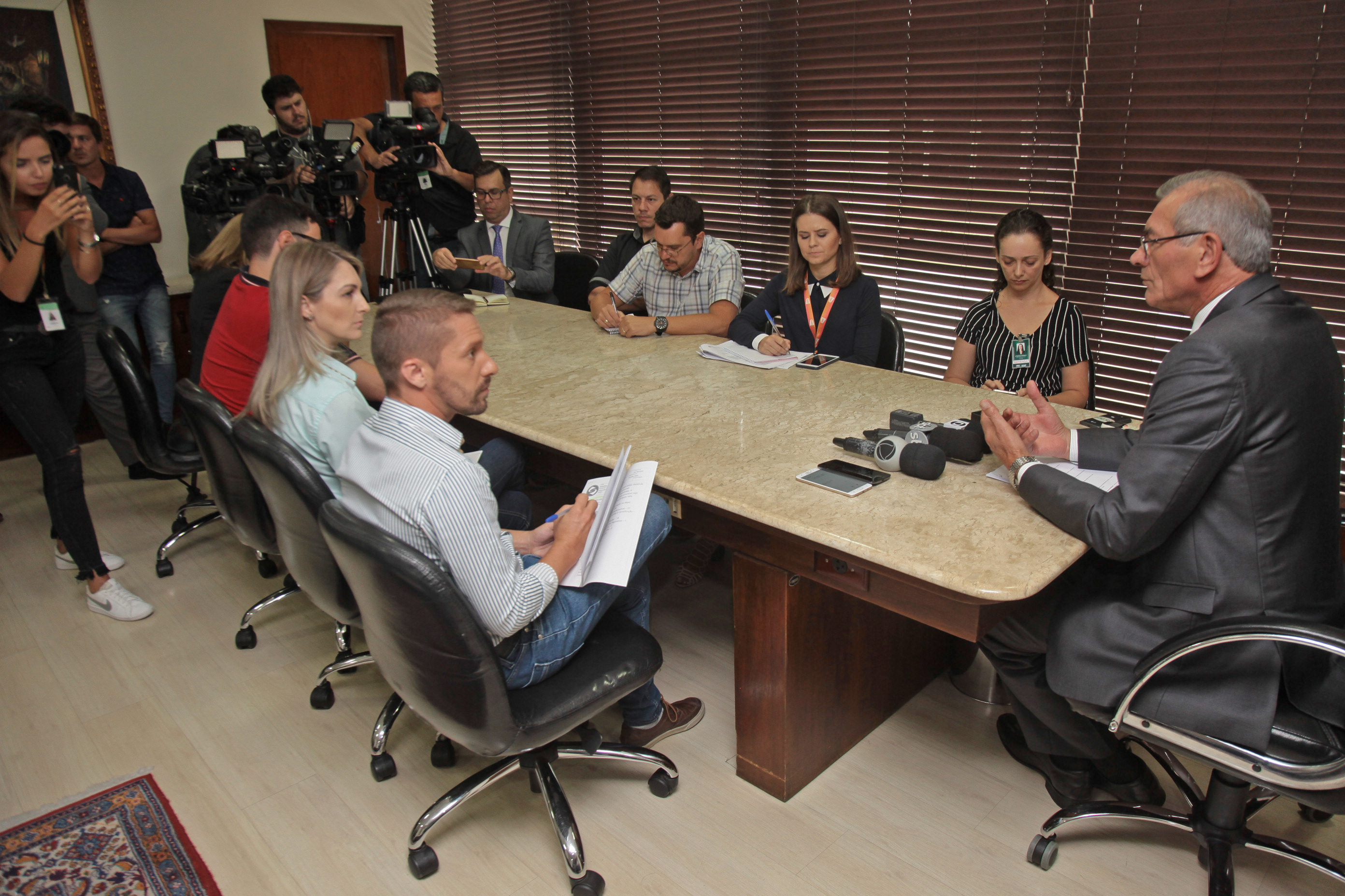 Entrevista Coletiva com Silvio Dreveck - Presidente da Alesc.