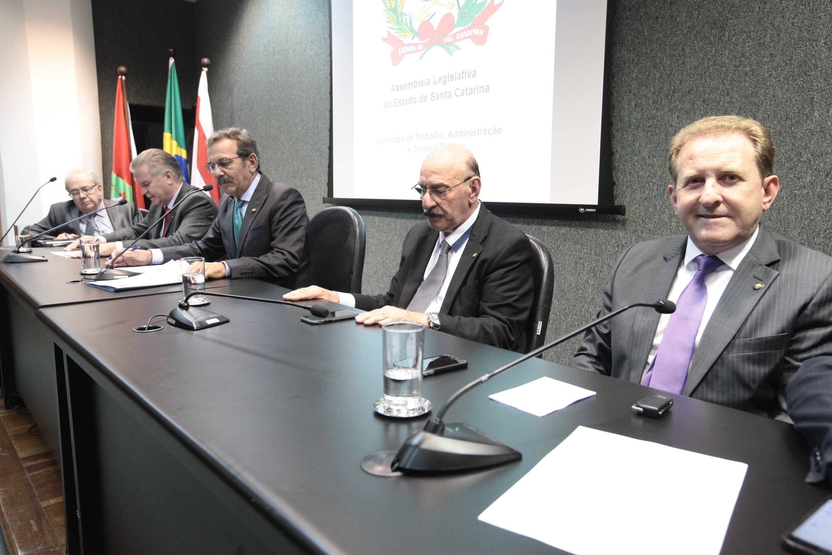 Comissão de Trabalho, Administração e Serviço Público.
