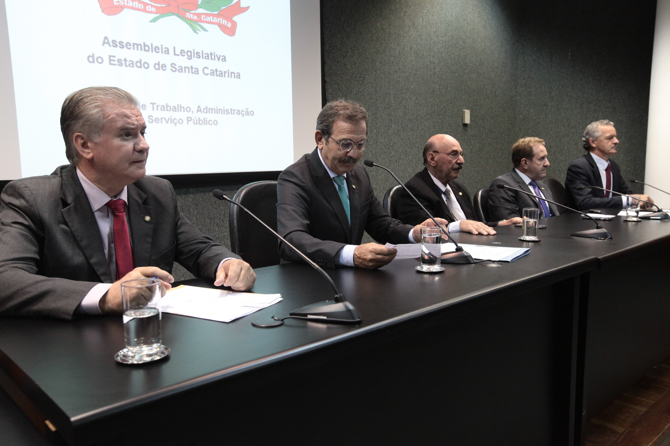 Comissão de Trabalho, Administração e Serviço Público.
