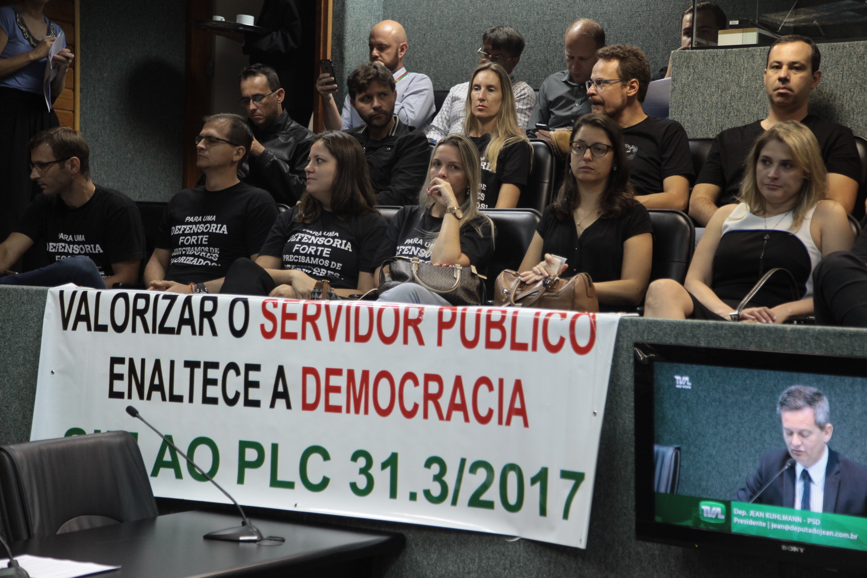 Comissão de Constituição e Justiça.