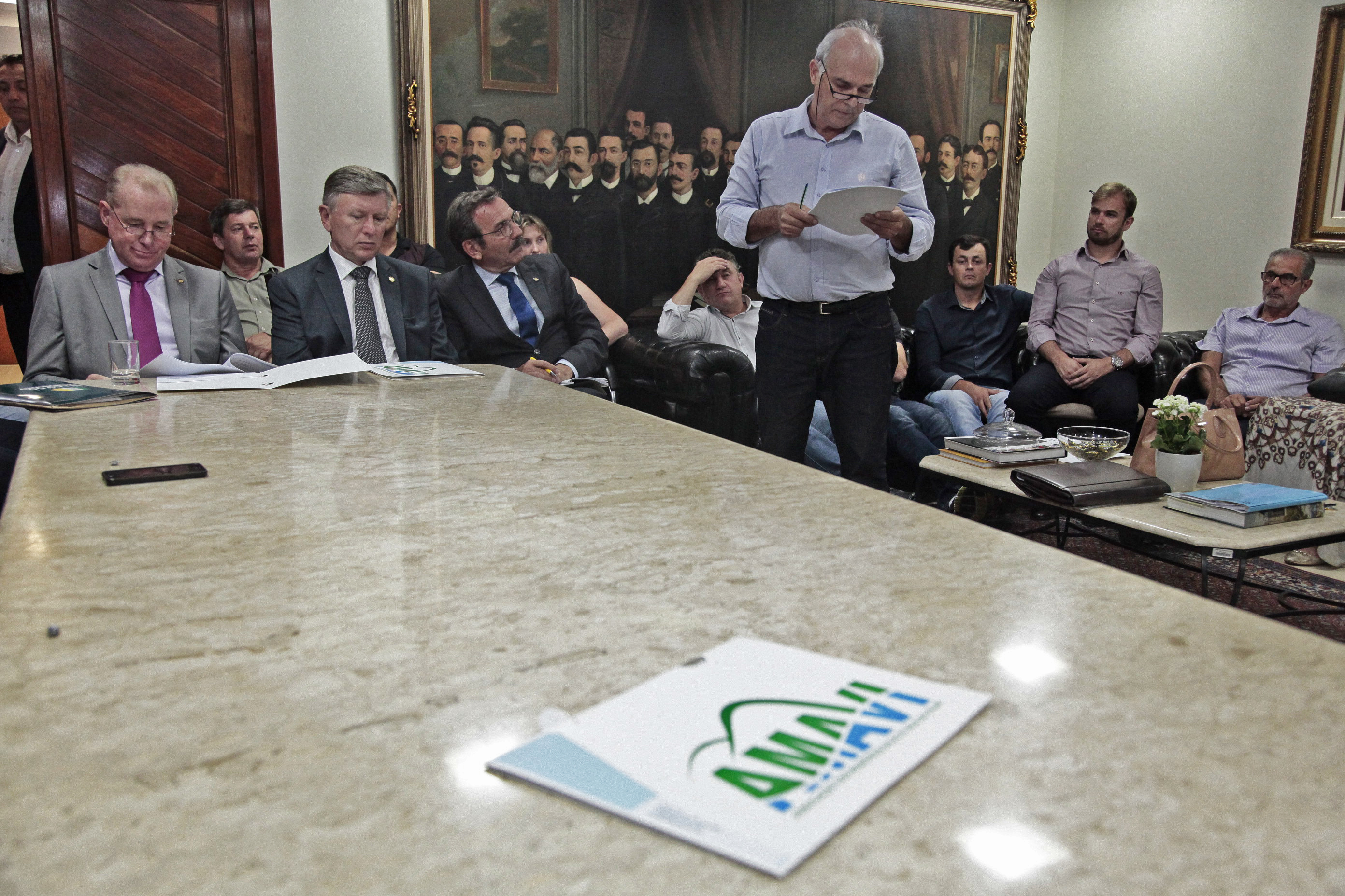 Presidente Aldo Schneider Recebe Prefeitos da Amavi