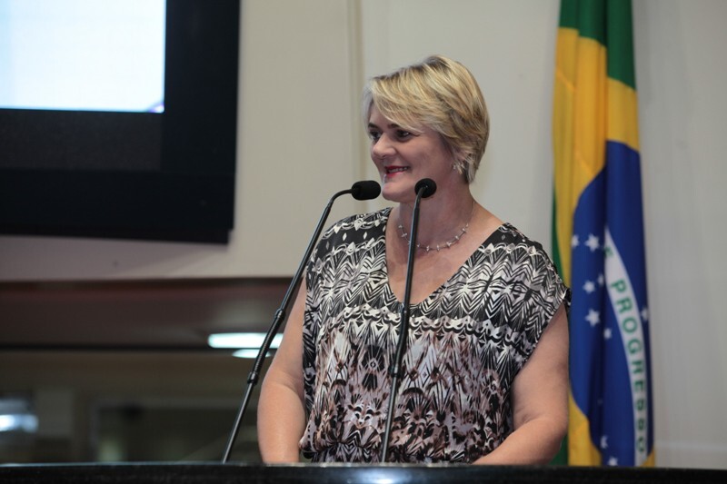 Luciane diz que professores jamais terão aposentadoria com reforma da Previdência
