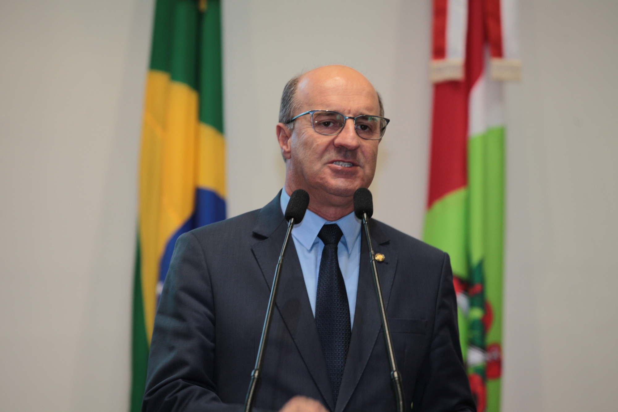 Deputados criticam Adin contra aumento do percentual para saúde