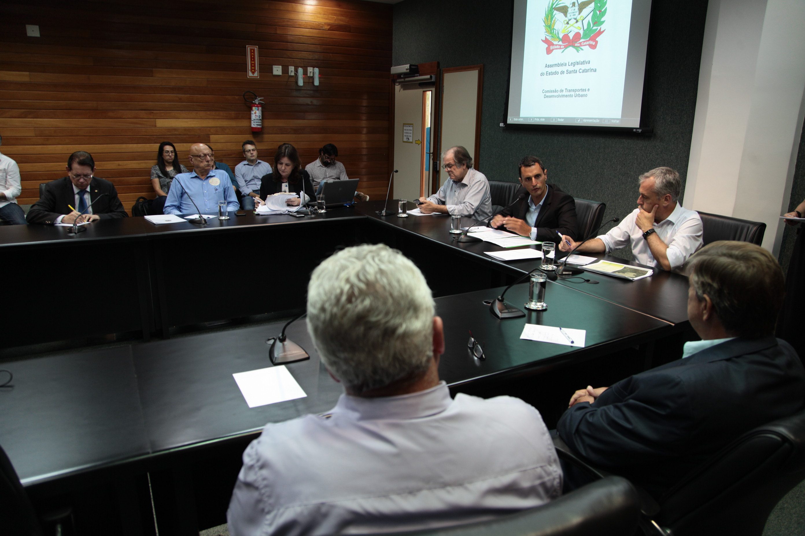 Reunião ampliada de Trabalho da Frente Parlamentar Catarinense em conjunto com a Comissão de Transportes e Desenvolvimento Urbano para tratar do assunto Parque Nacional da Serra Catarinense.