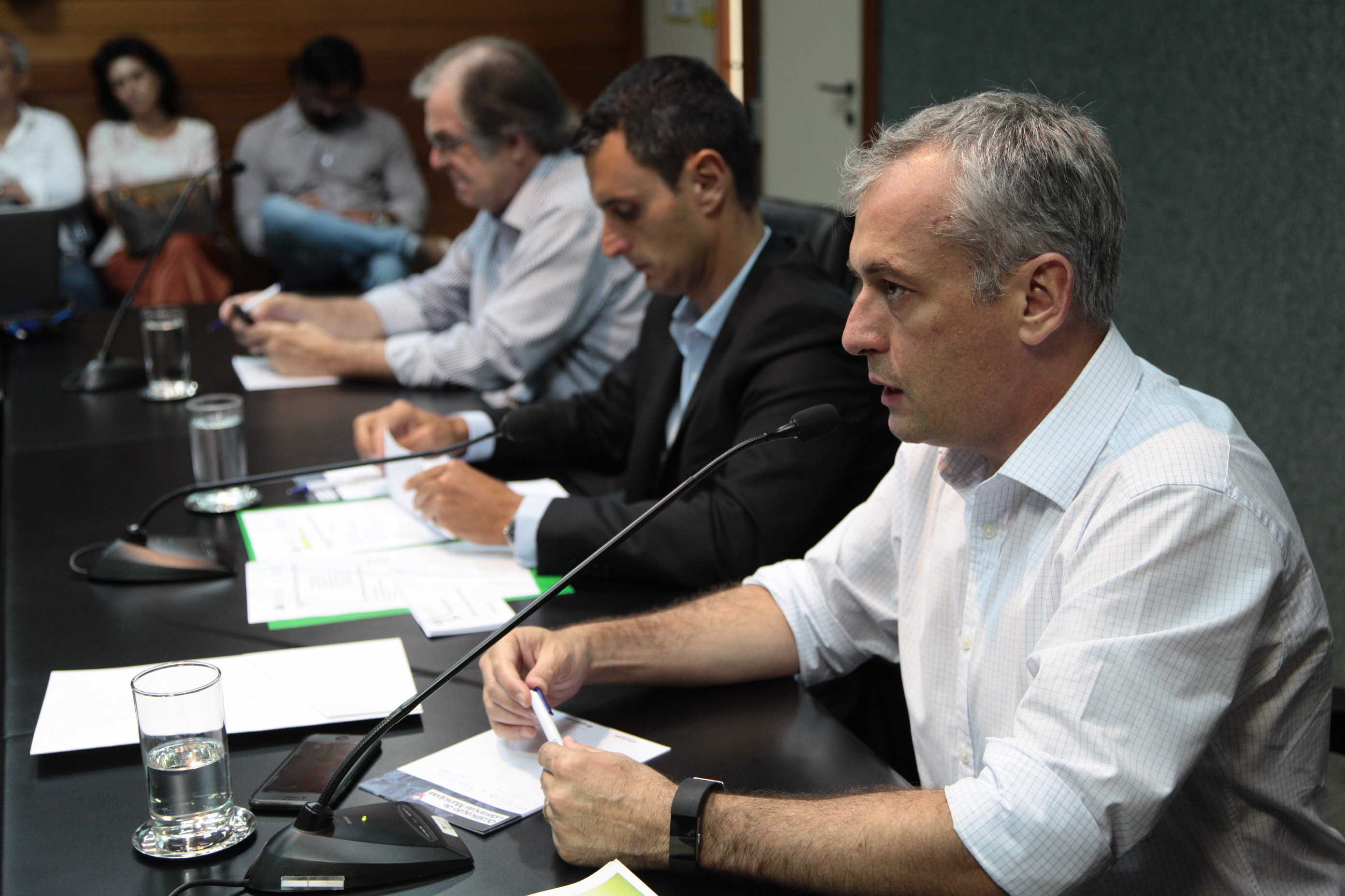 Reunião ampliada de Trabalho da Frente Parlamentar Catarinense em conjunto com a Comissão de Transportes e Desenvolvimento Urbano para tratar do assunto Parque Nacional da Serra Catarinense.