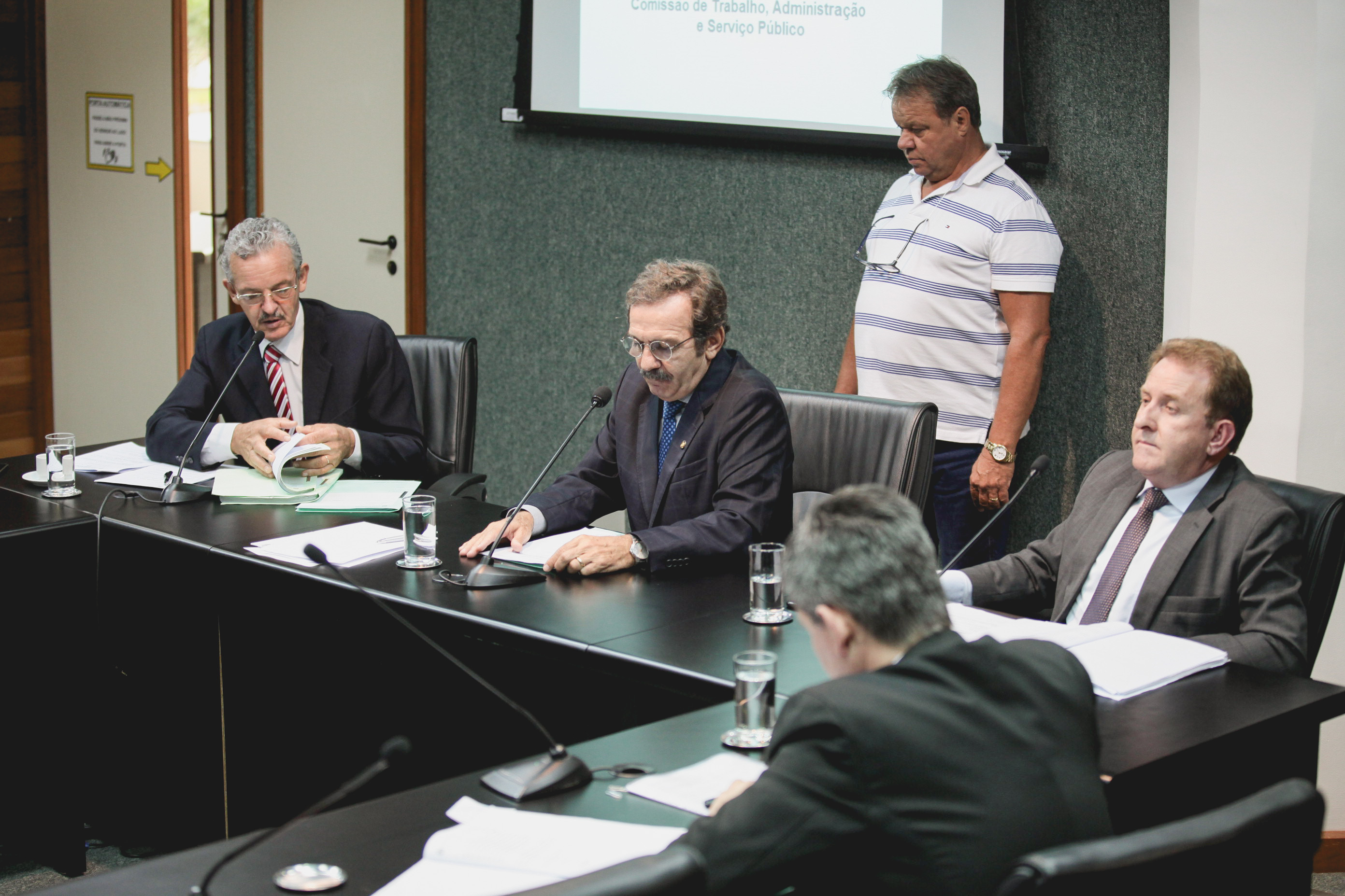 Comissão de Trabalho, Administração e Serviço Público.