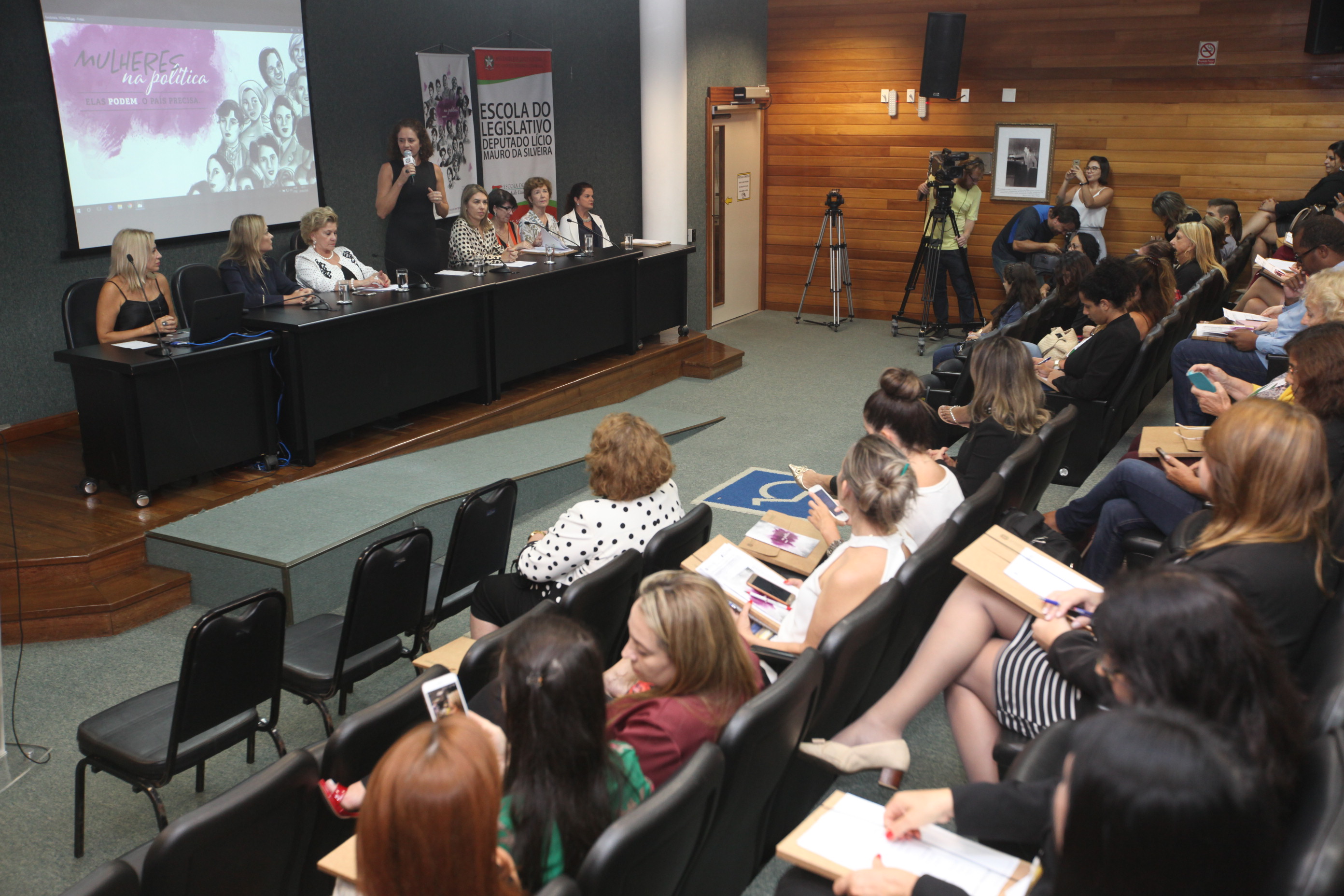 Seminário Mulheres na Política - Elas Podem O País Precisa.