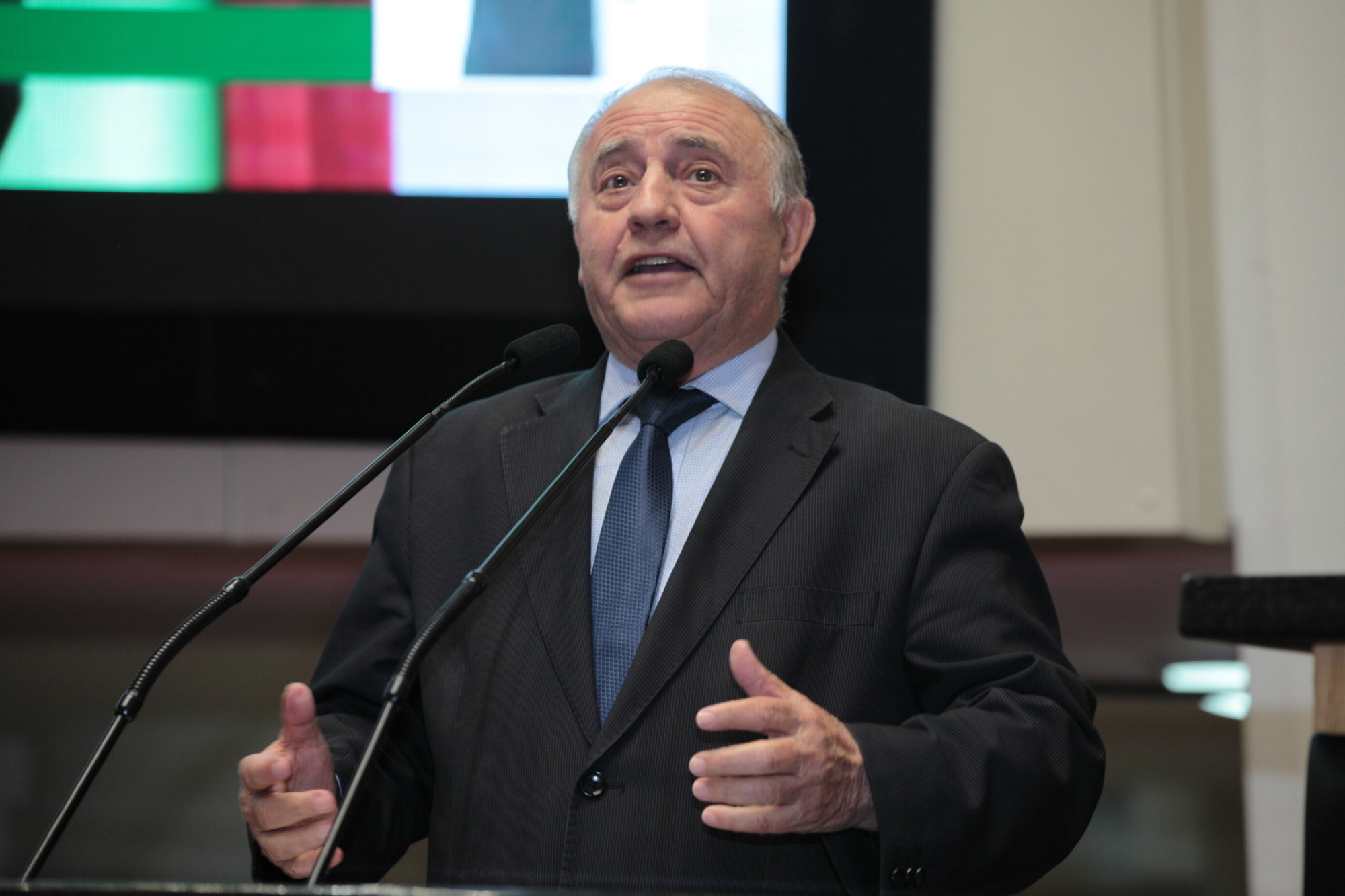 Escassez de milho no Oeste gera críticas à falta de planejamento da União
