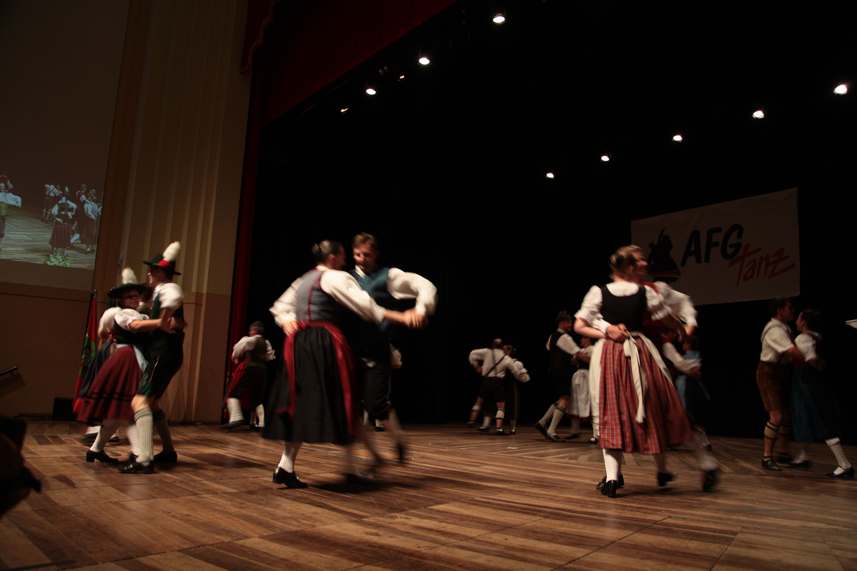 Sessão Solene - Homenagem aos Grupos Folclóricos de Blumenau e Região