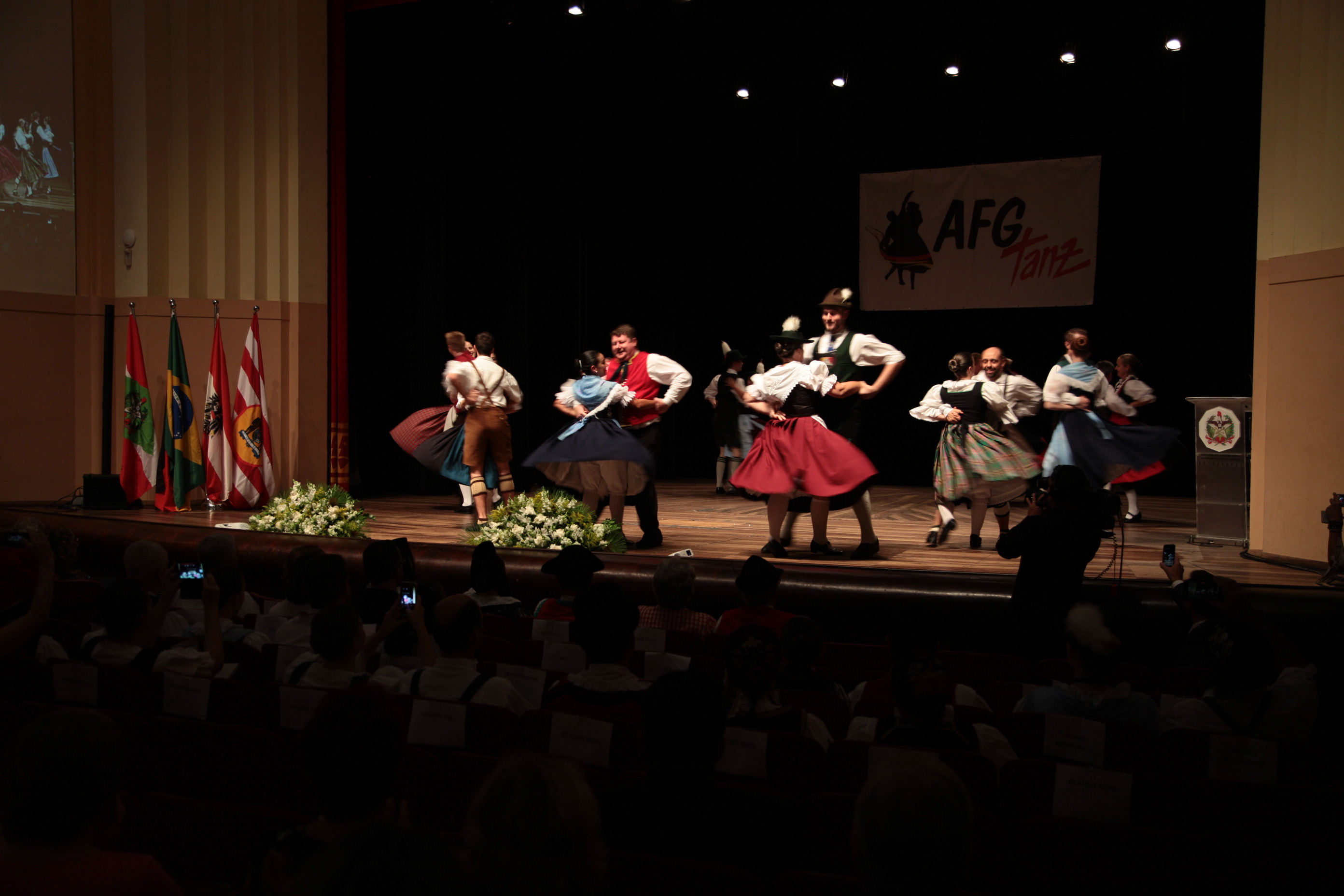 Sessão Solene - Homenagem aos Grupos Folclóricos de Blumenau e Região