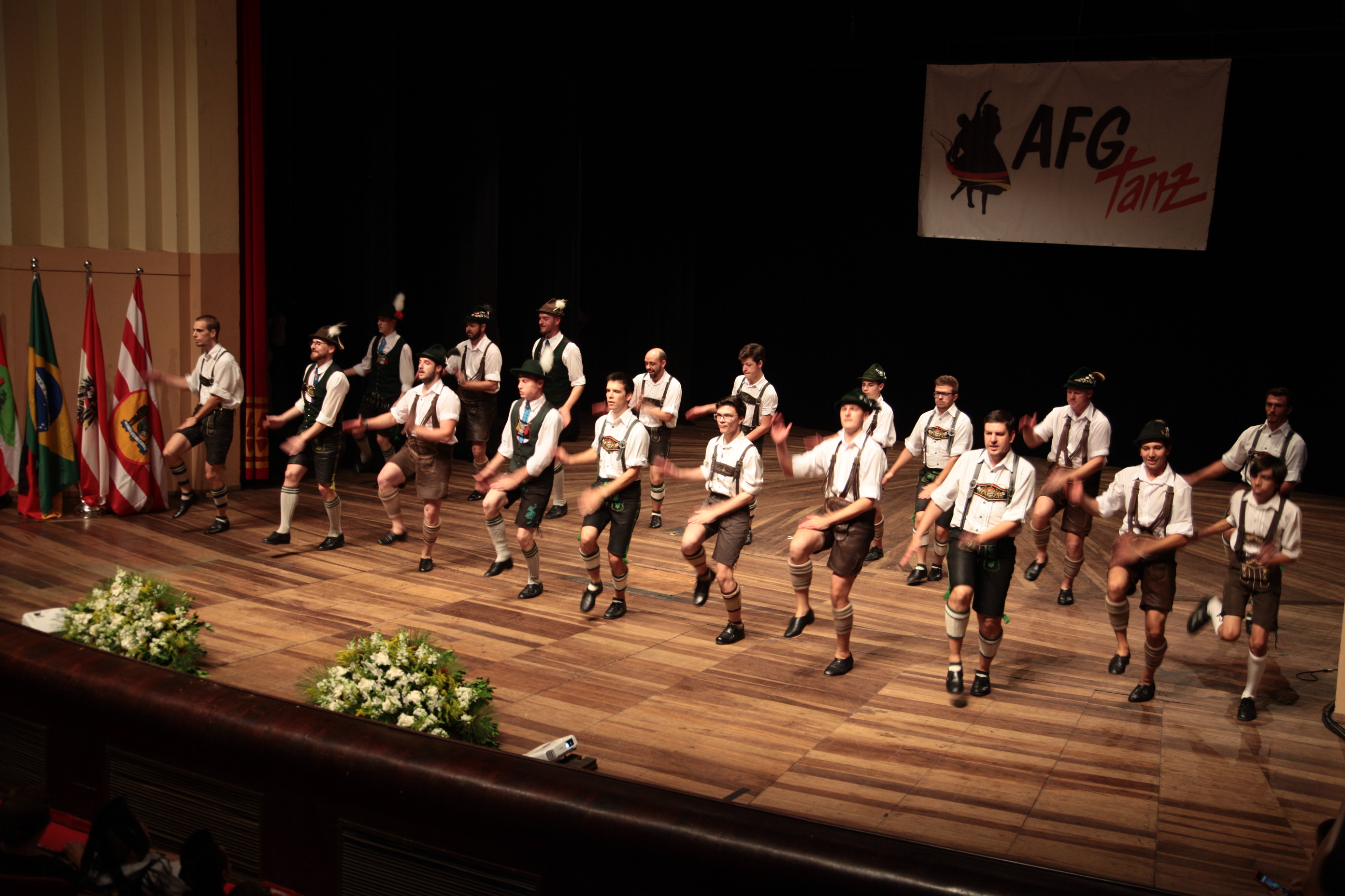Sessão Solene - Homenagem aos Grupos Folclóricos de Blumenau e Região