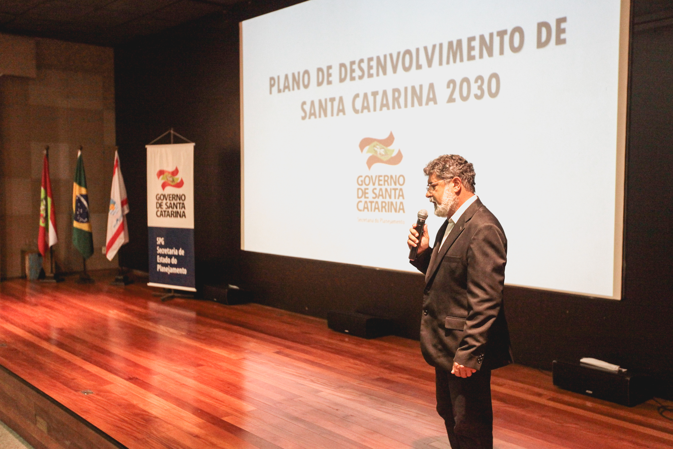 Plano de Desenvolvimento Santa Catarina 2030.