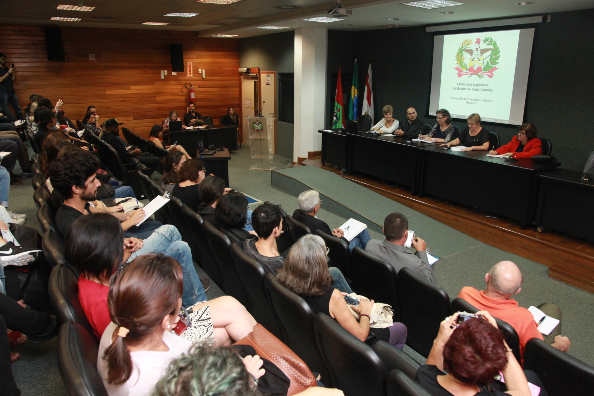 Falta de verba trava implantação de curso superior de Dança na Udesc