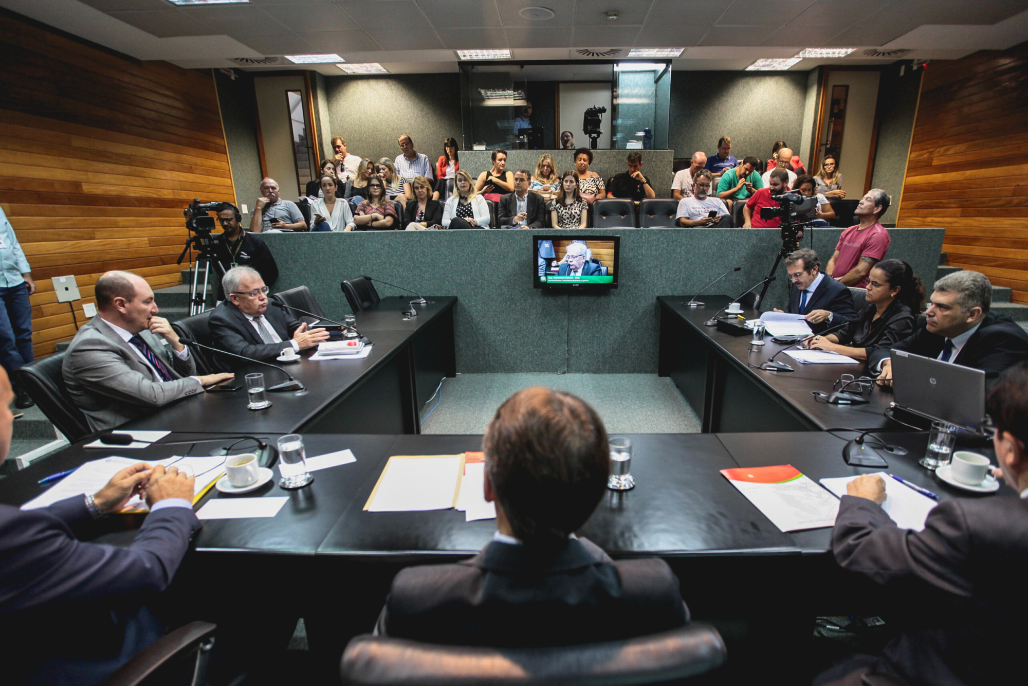 Comissão aprova projeto que estabelece duodécimo da Saúde