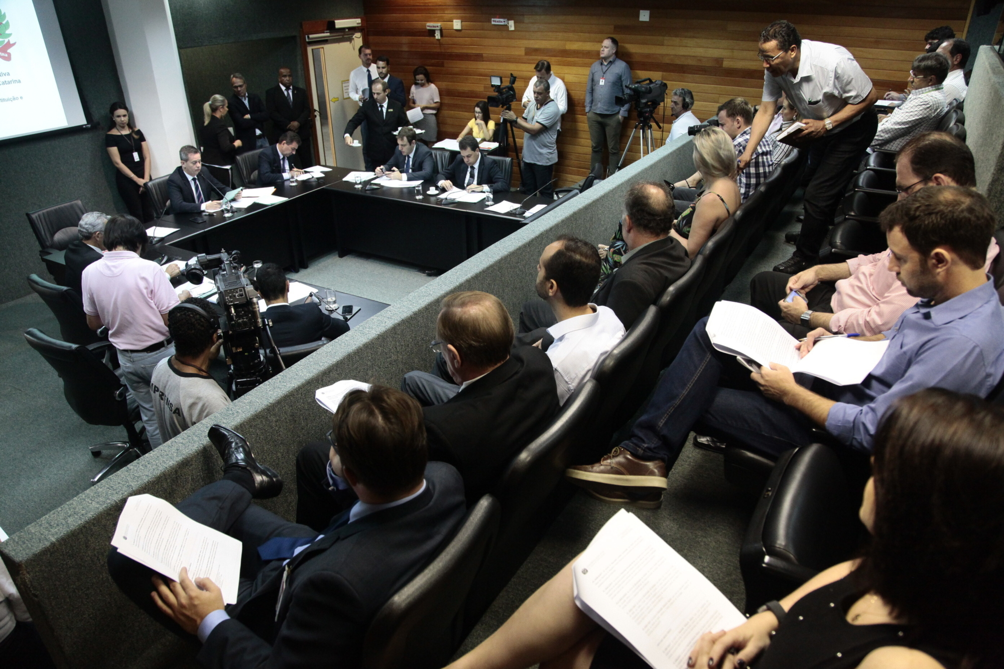 CCJ aprova audiência pública para debater Região Metropolitana de Joinville
