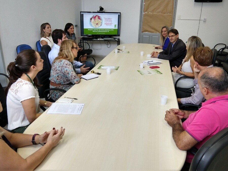Saretta busca alternativas para viabilizar projetos do IFSC voltados à saúde
