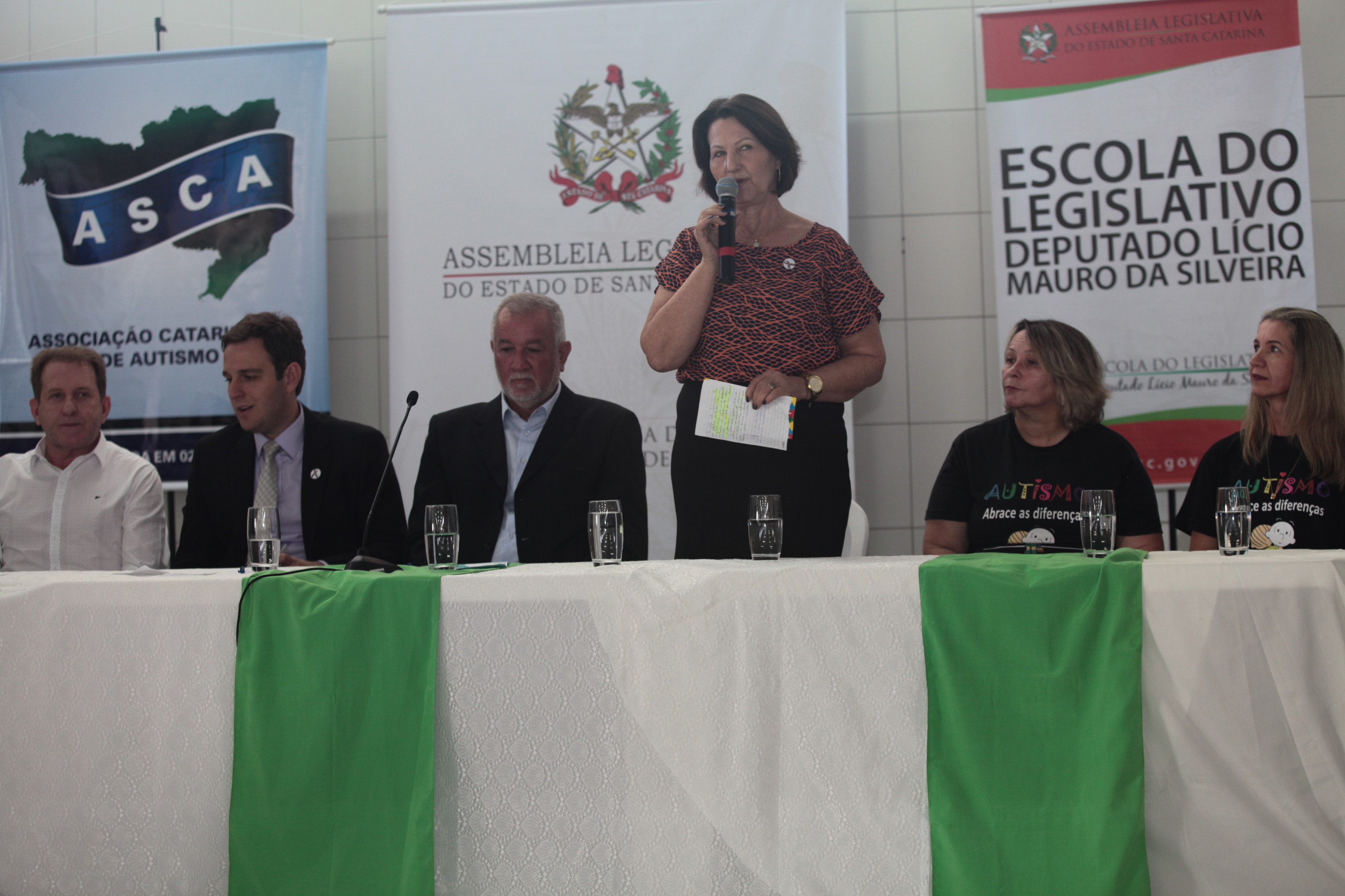 Vice-prefeitsa Cirlene Goçalves Scarpato - Seminário Transtorno do Espectro Autista em Cocal do Sul-SC