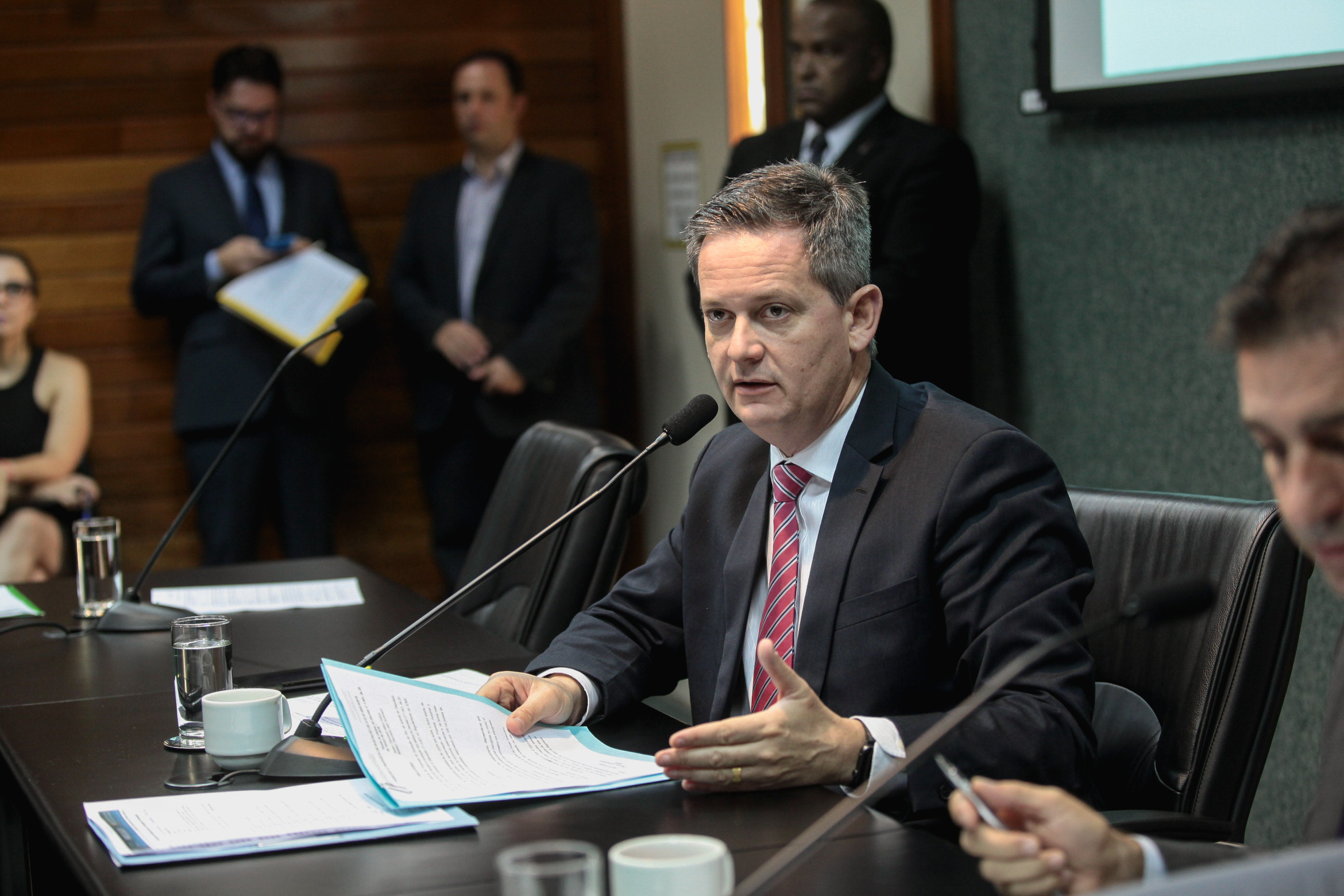 Comissão de Constituição e Justiça.