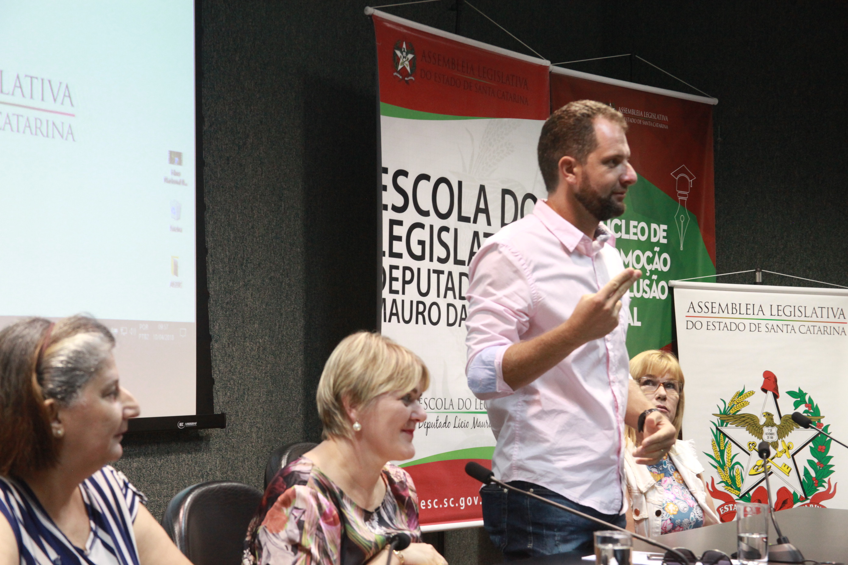 Seminário de Acessibilidade de Direito da Pessoa Surda