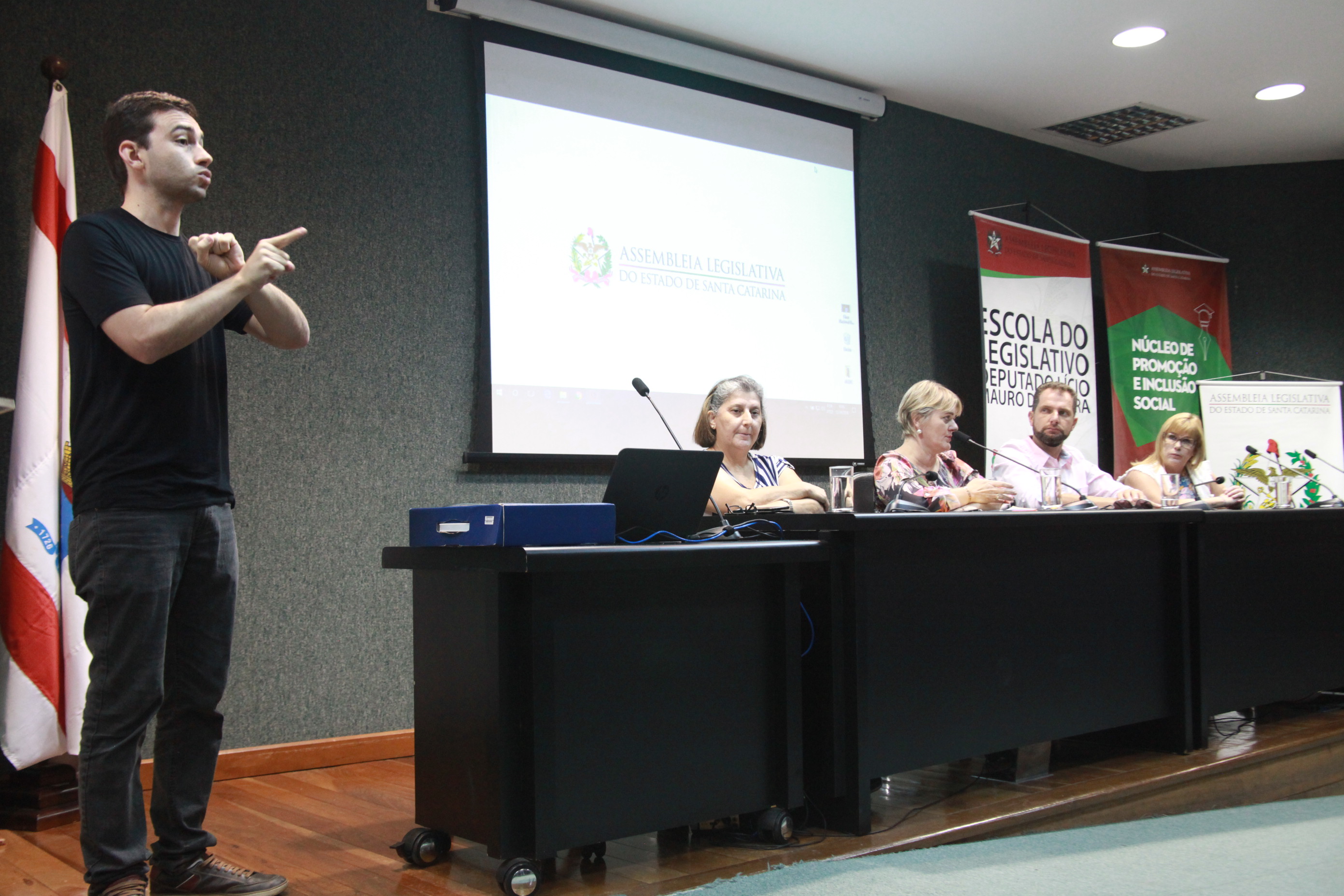 Seminário de Acessibilidade de Direito da Pessoa Surda