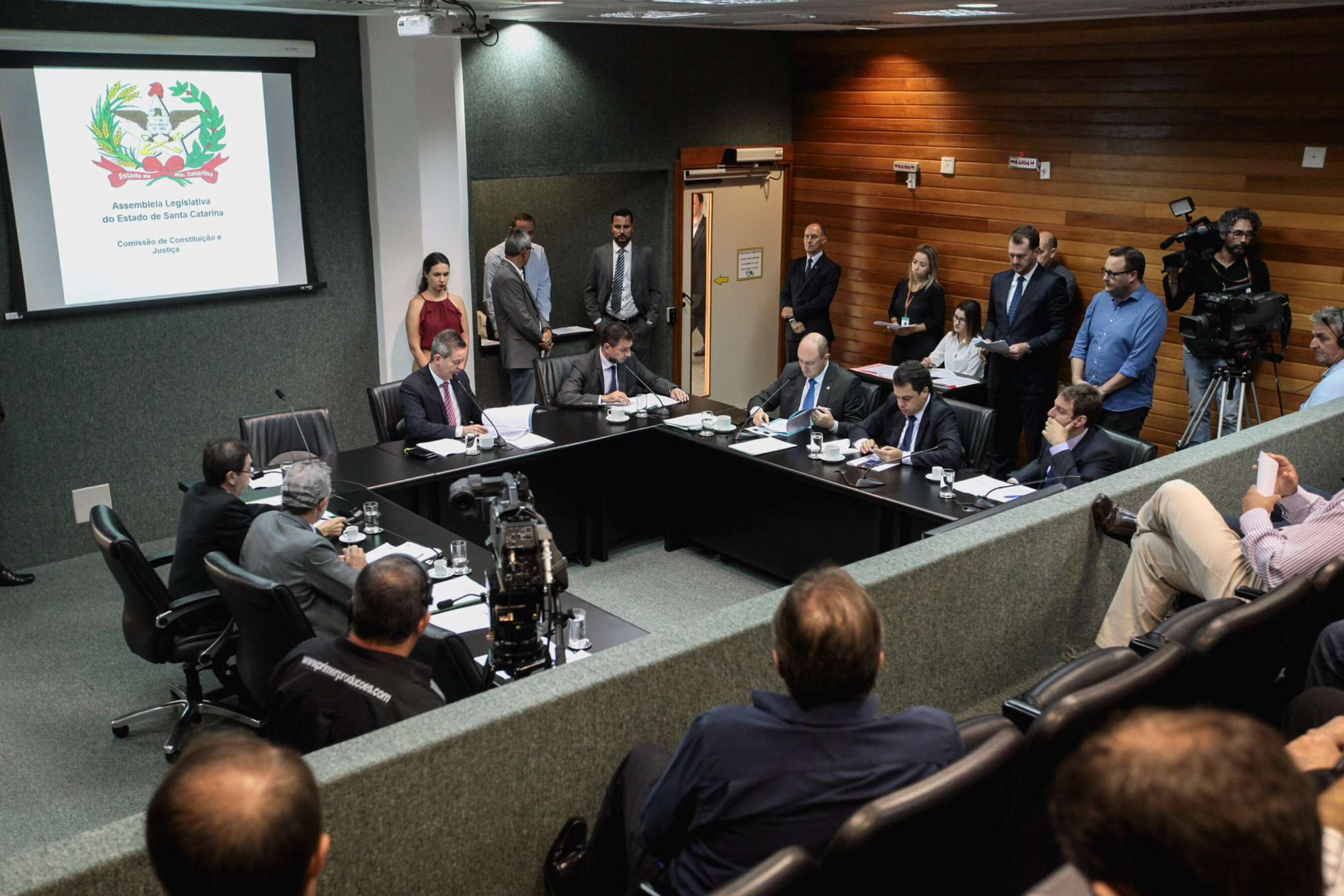 Reunião da Comissão de Constituição e Justiça é transferida para quarta (2)