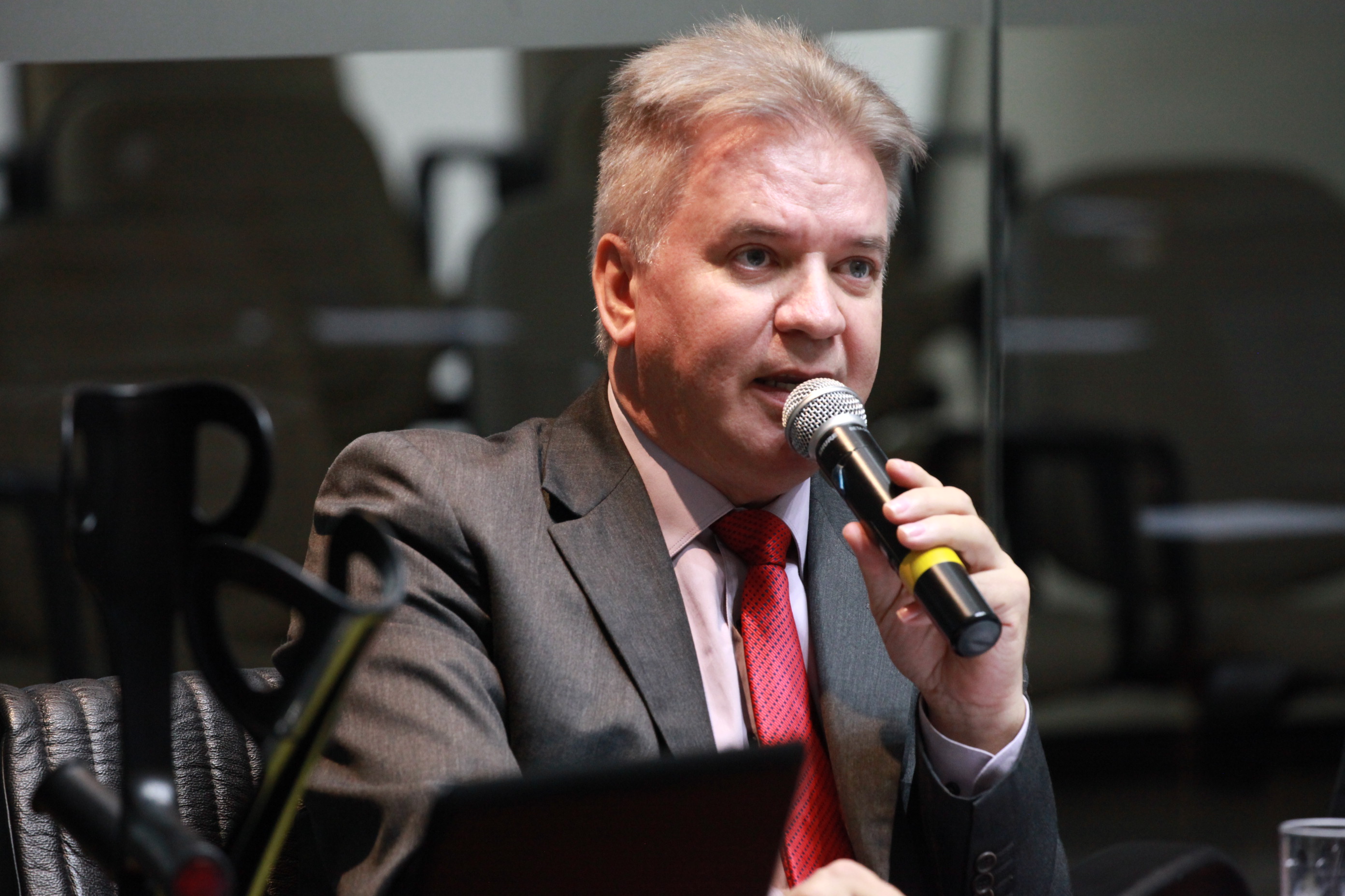 Deputado César Valduga (PCdoB)