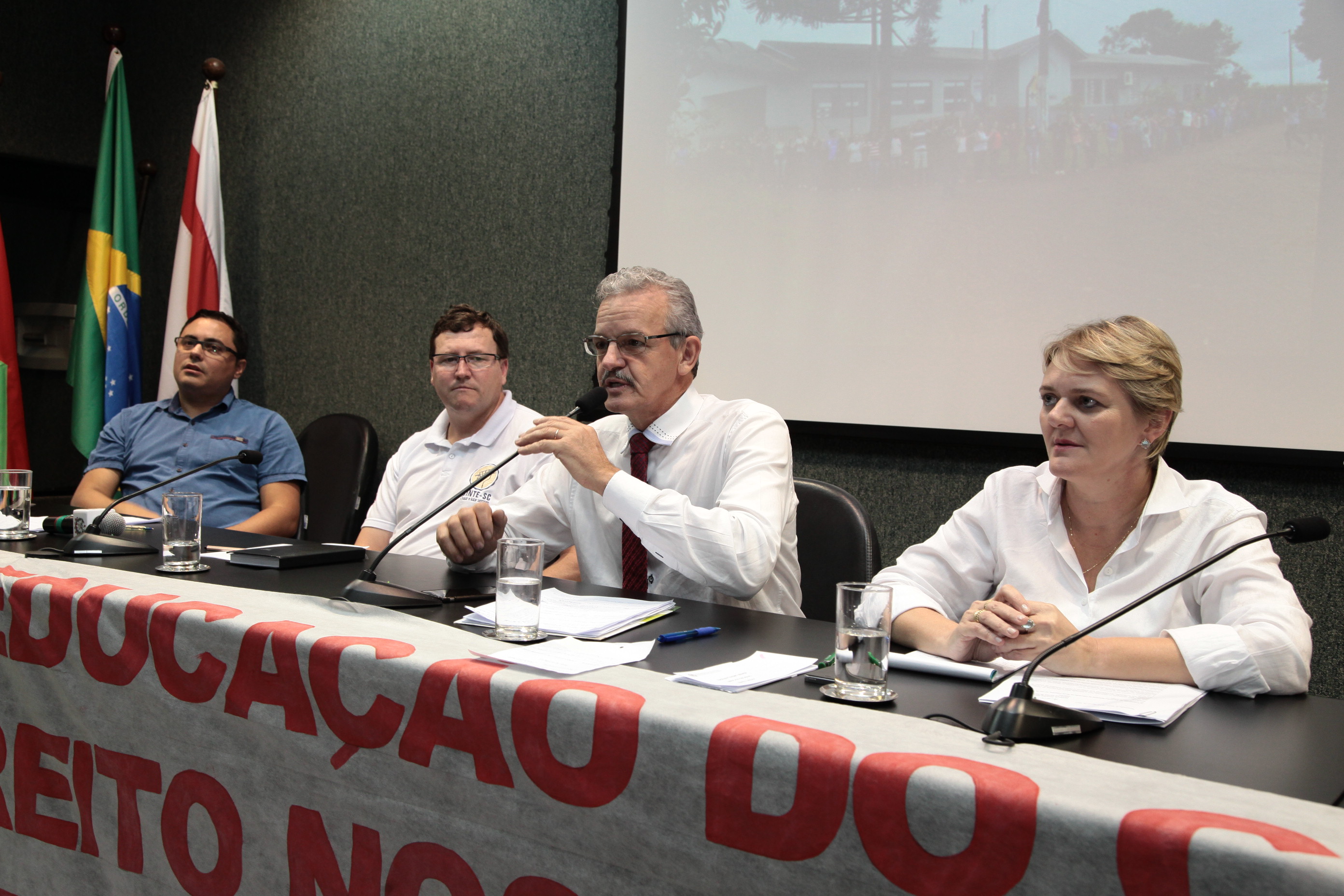 Comissão de Educação Promove Audiência Pública para Discutir a Educação no Campo.