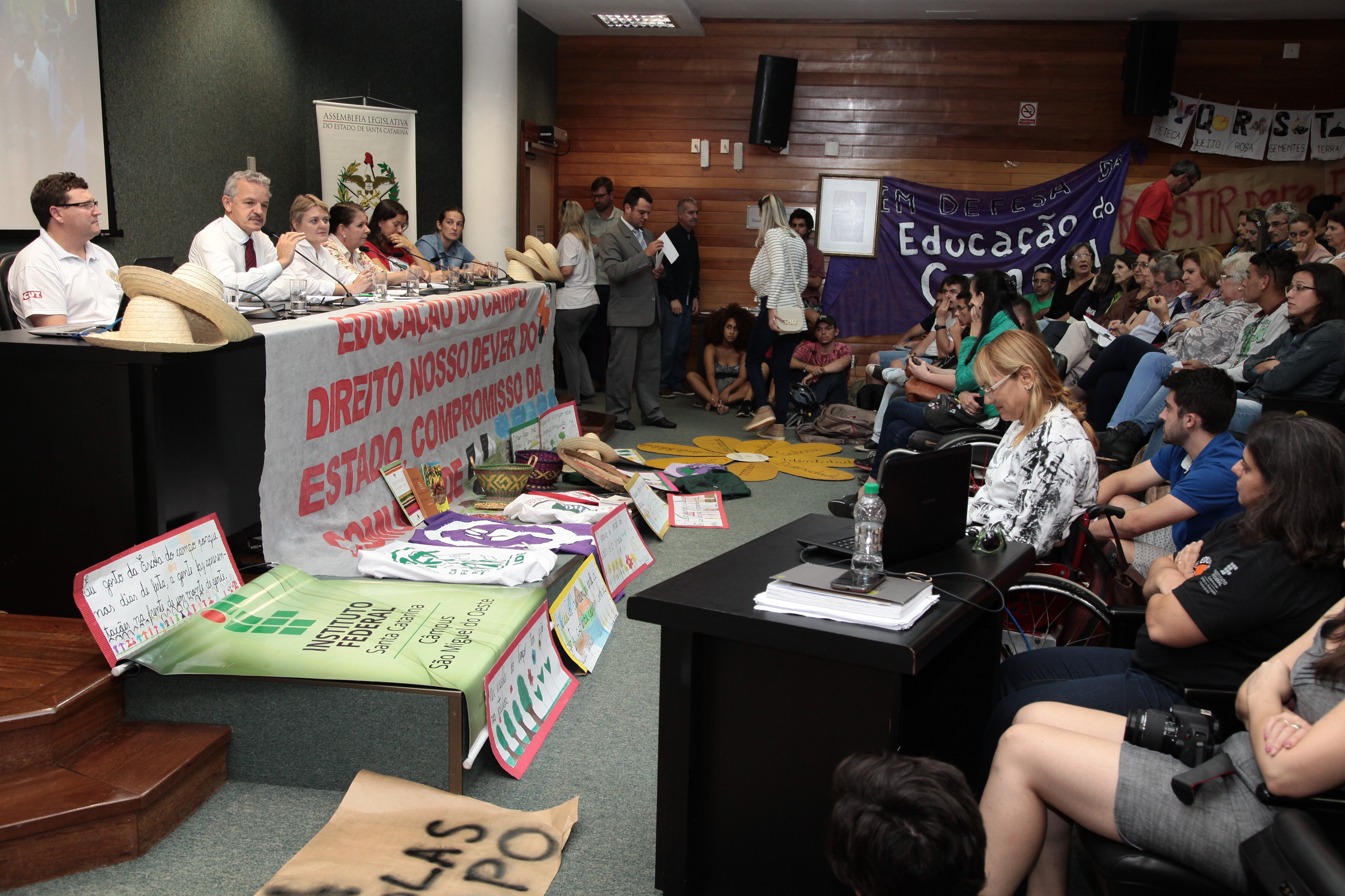 Comissão de Educação Promove Audiência Pública para Discutir a Educação no Campo.