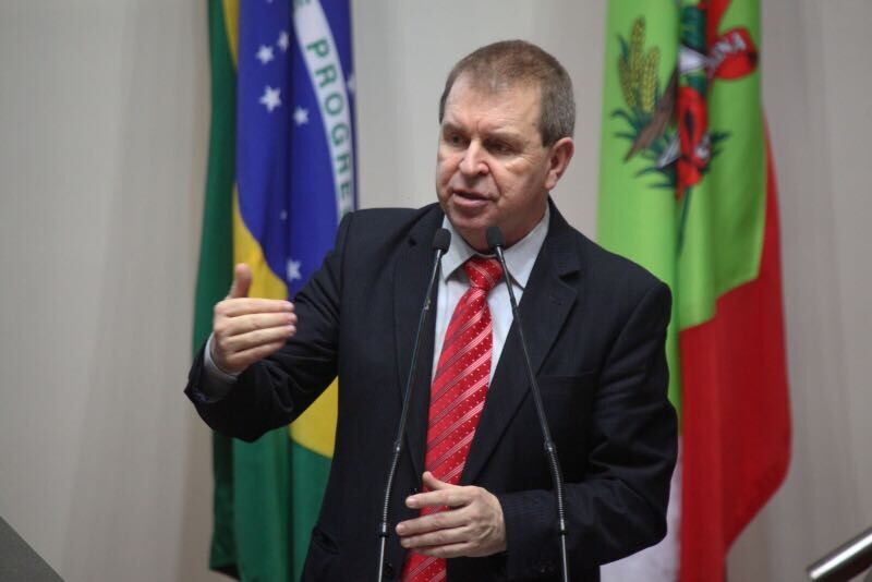 Revogação do Título de Cidadão Catarinense a Lula será analisada nesta terça